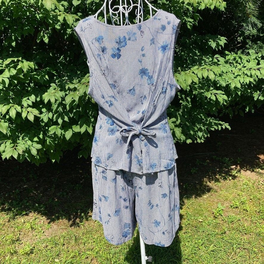 Vintage 80s 90s shorts and top matching set | XS-S | blue white 1990s two piece Maggie Lawrence floral checkered