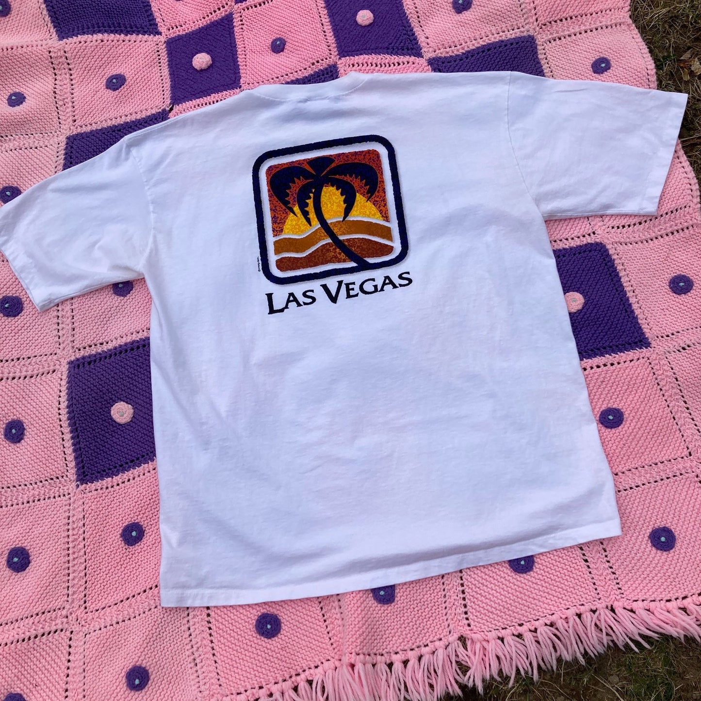vintage t shirt |S - M| 90s white Las Vegas destination palm tree graphic 1990s Crazy Shirt