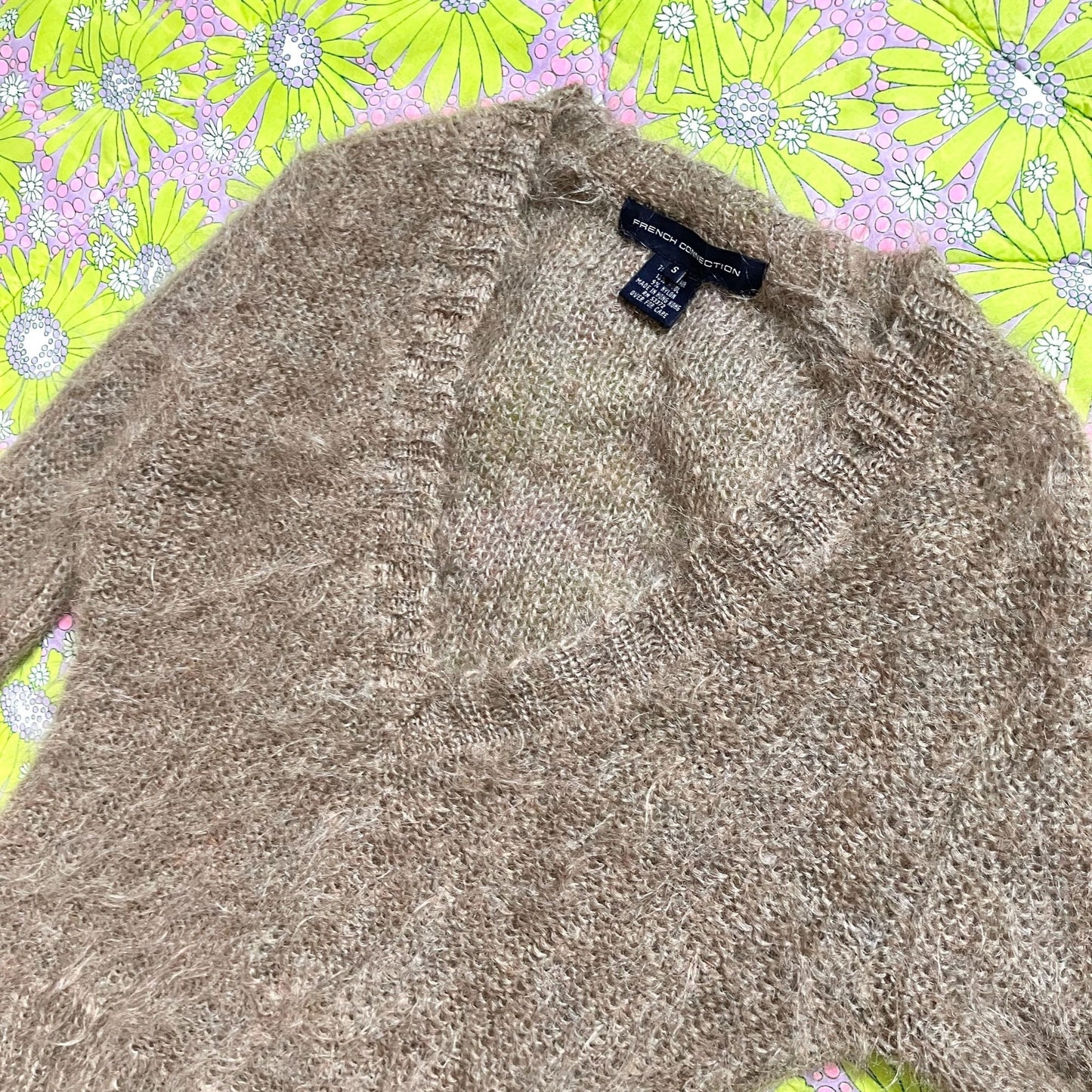 Vintage 90s y2k sweater | XS-S | oat meal beige wool mohair wool blend fuzzy mock neck French Connection deep v neutral