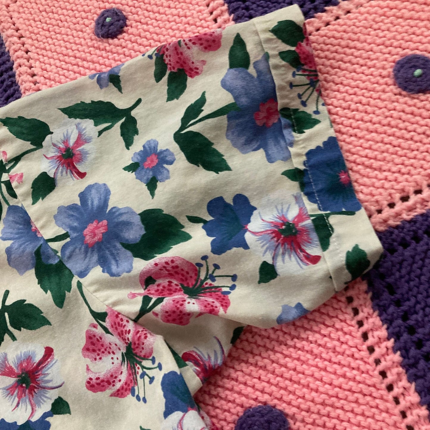Vintage grandma shirt allover floral print button down short sleeve | L-XL |collar 90s blue white pink purple Blair