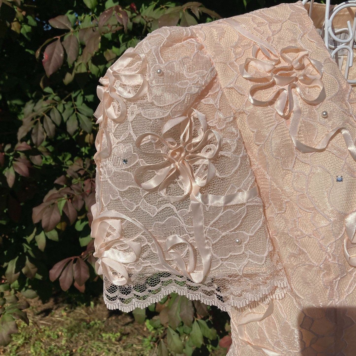 Vintage top |S - M| 80s lace embroidered rhinestones 1990s shirt blouse Leslie Fay deadstock nwt puff sleeve party occasion wear dusty rose