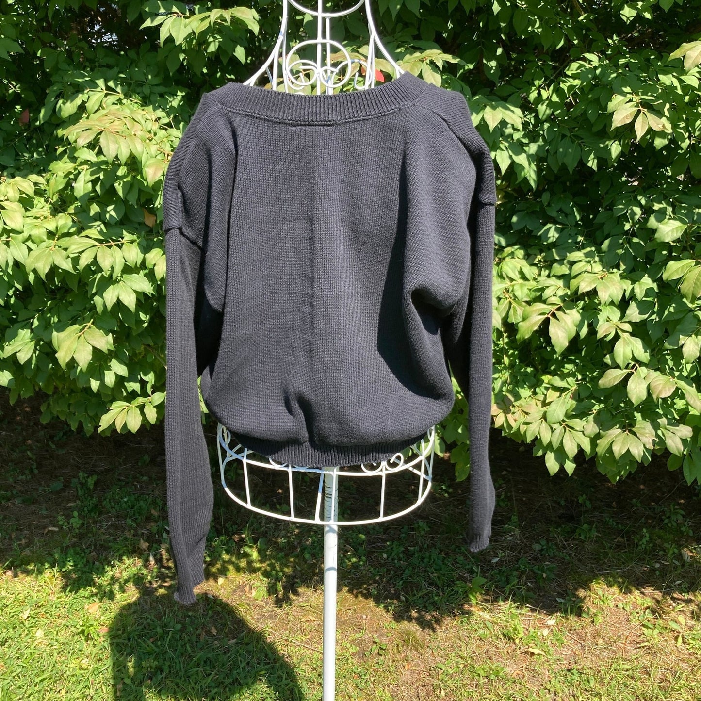 Vintage grandma cardigan sweater crop |M-L | 90s black cotton cottage v neck minimal cropped Big City