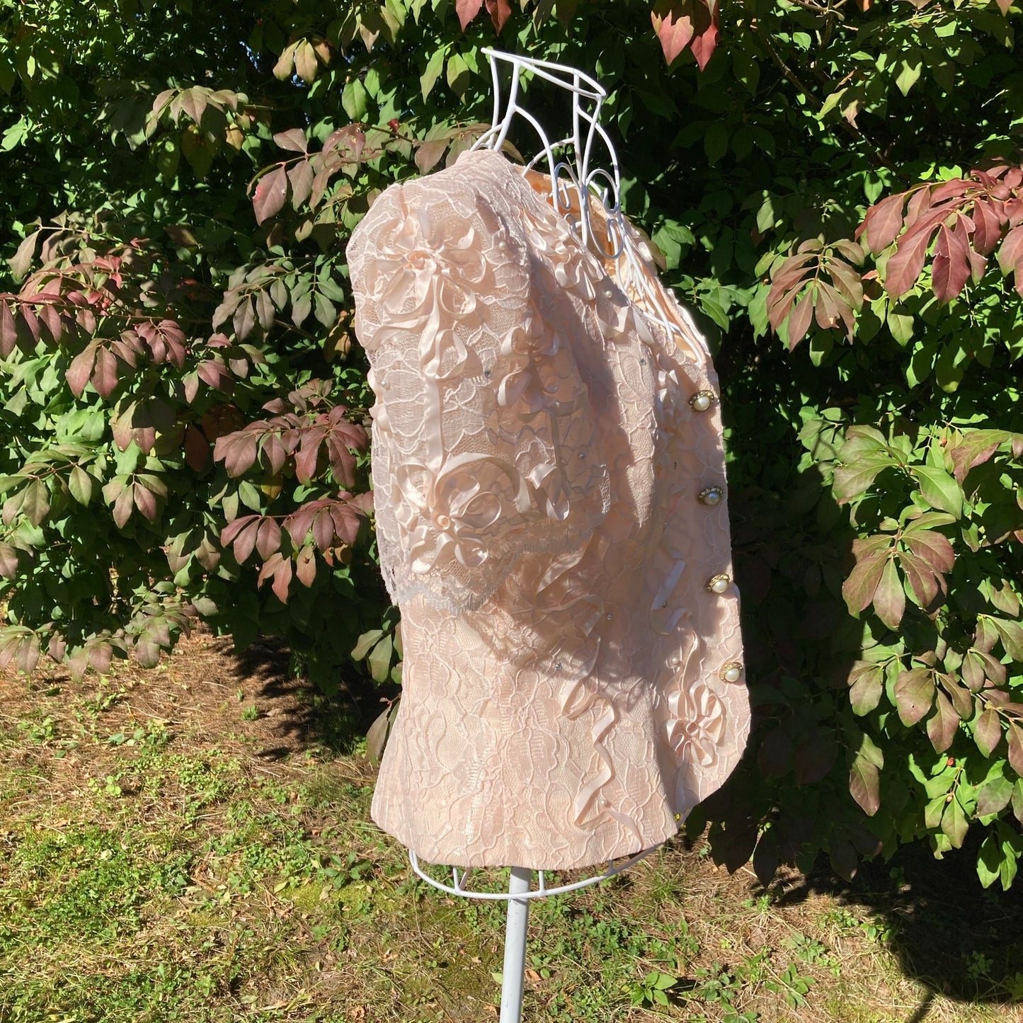 Vintage top |S - M| 80s lace embroidered rhinestones 1990s shirt blouse Leslie Fay deadstock nwt puff sleeve party occasion wear dusty rose