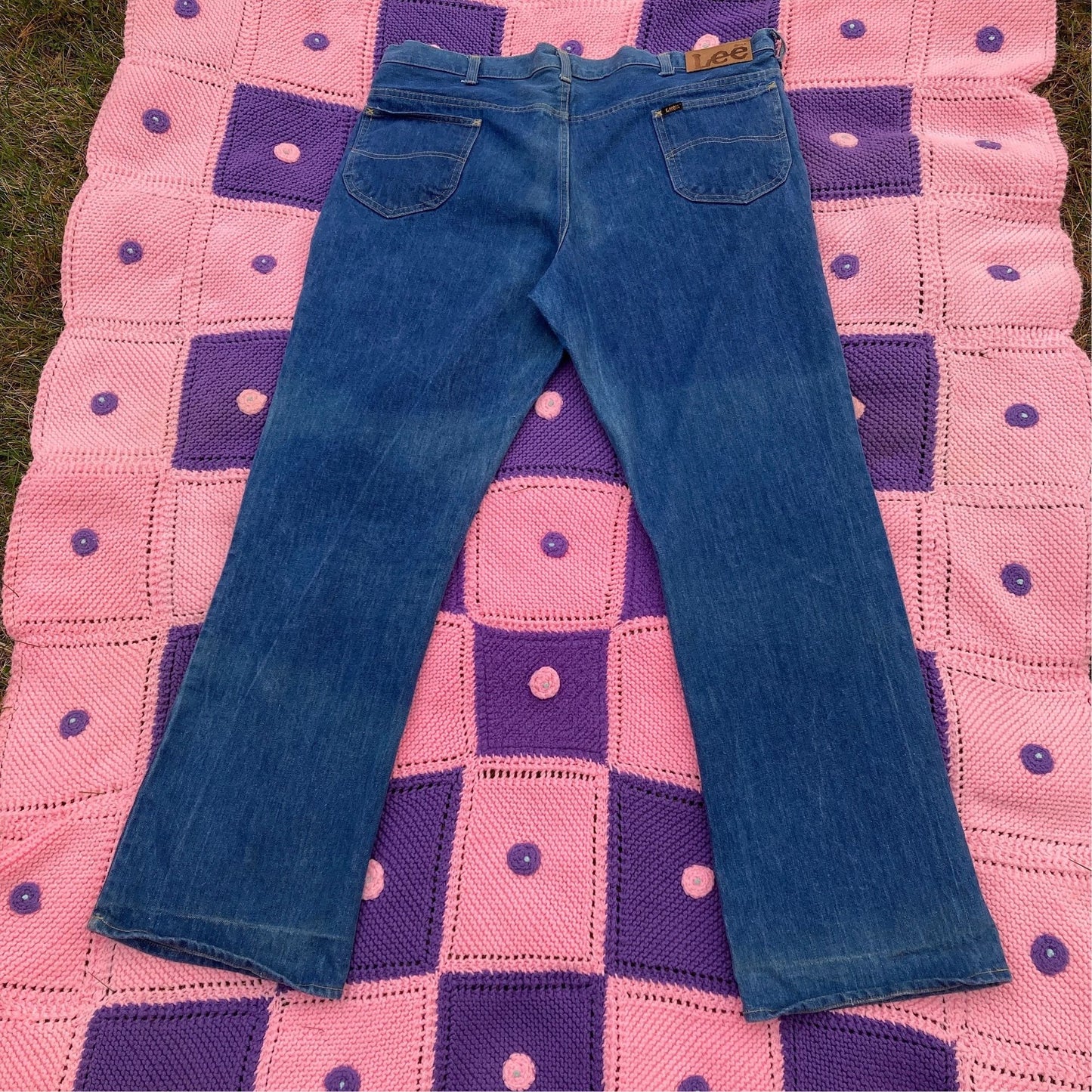 Lee vintage jeans 42 x 32 tagged 90s cotton 42”-43” actual waist faded distressed medium wash 2X bootcut