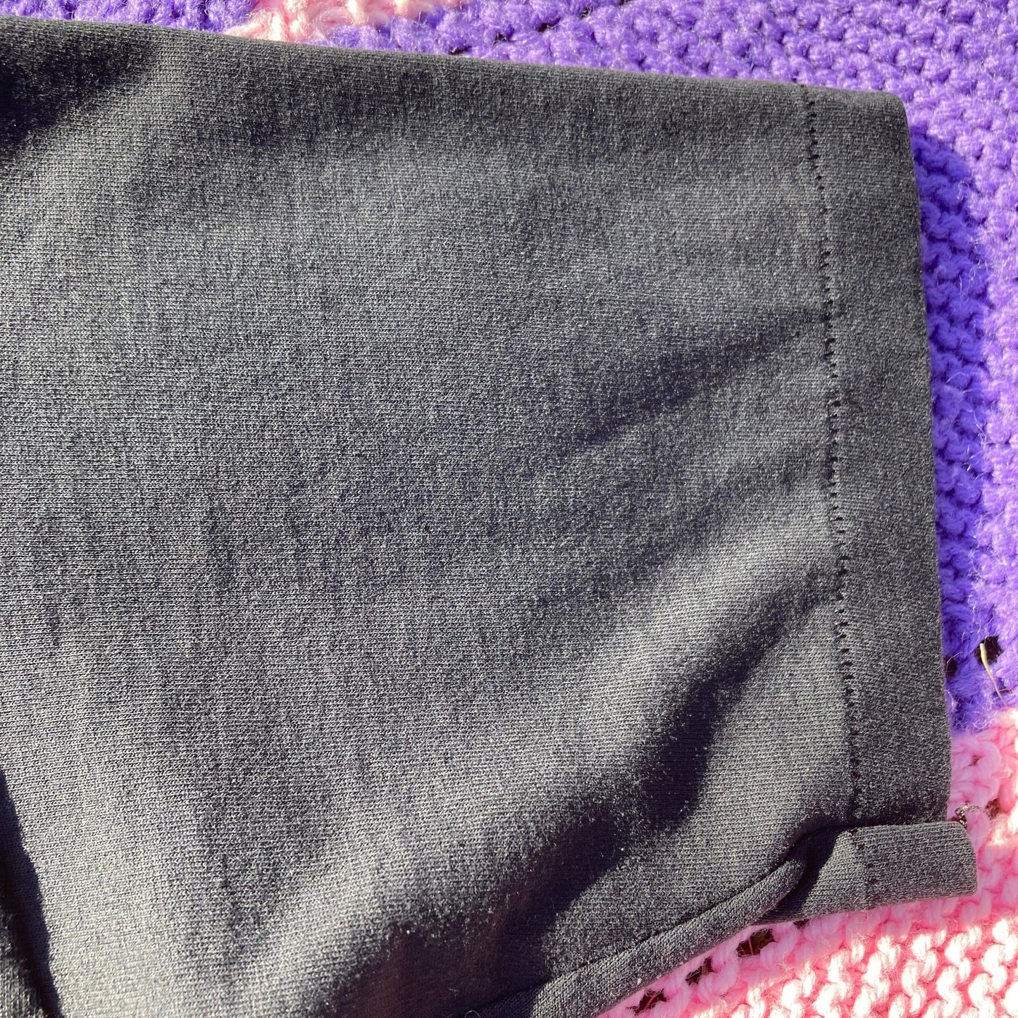 Vintage t shirt | S-M | 90s 1990s destination New Hampshire sailing graphic black neon pink puffy paint made in USA single stitch Hanes