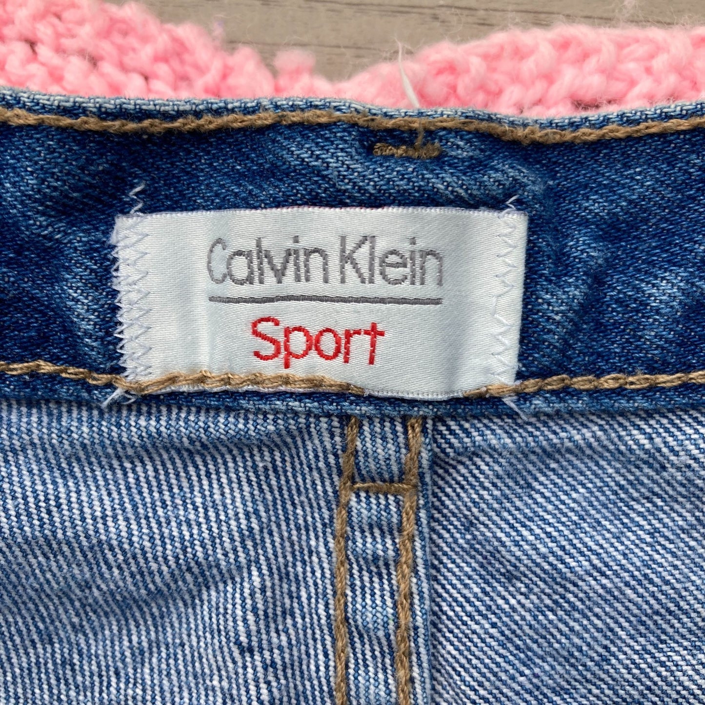 Vintage CK Calvin Klein 27”-28” dark medium wash high waisted jeans 90s high rise 100% cotton 1990s logo leather classic five pocket