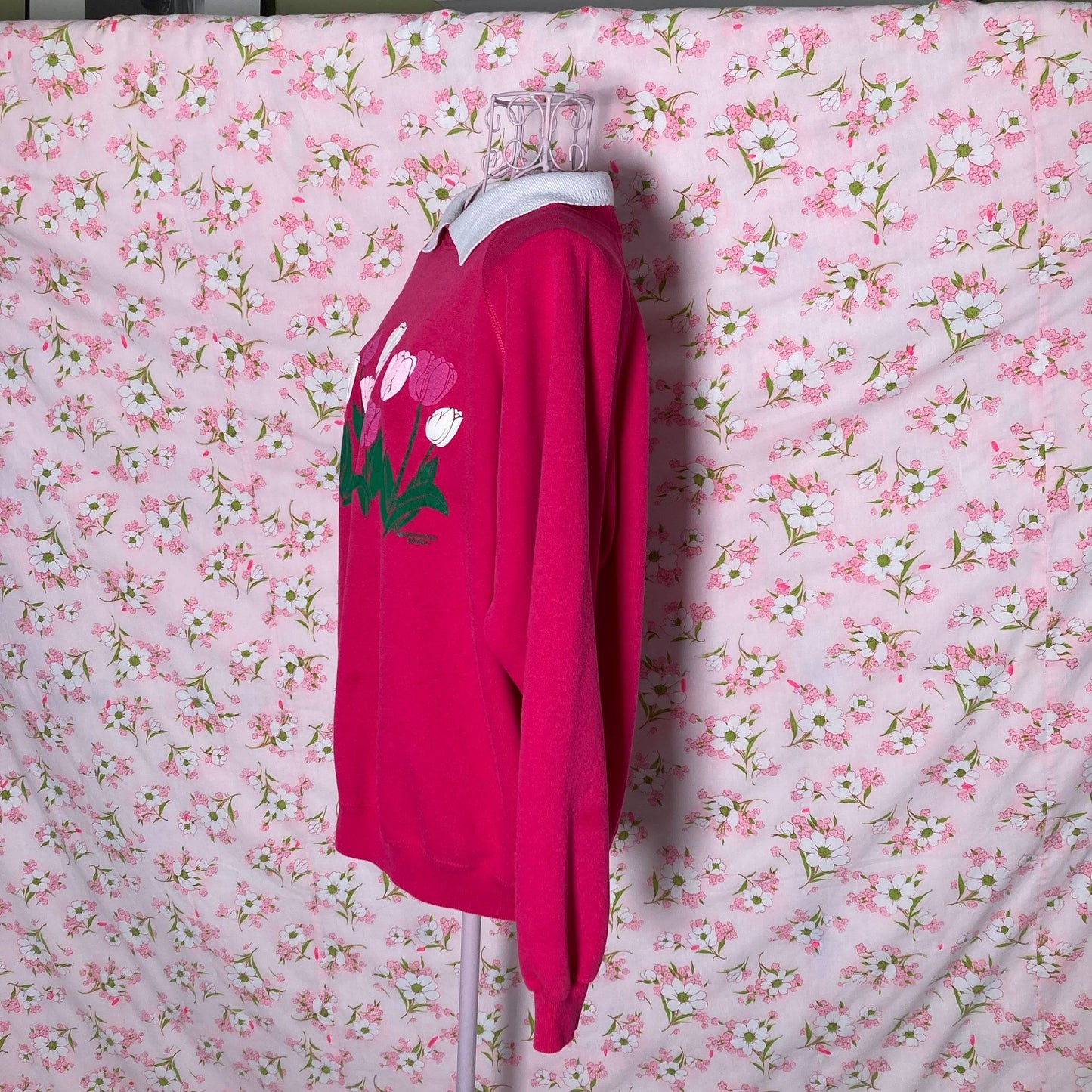 Vintage 80s grandma sweatshirt Morning Sun bright pink white floral puff paint |S-M| collared 1980s iris tulips raglan Whitton Hanes