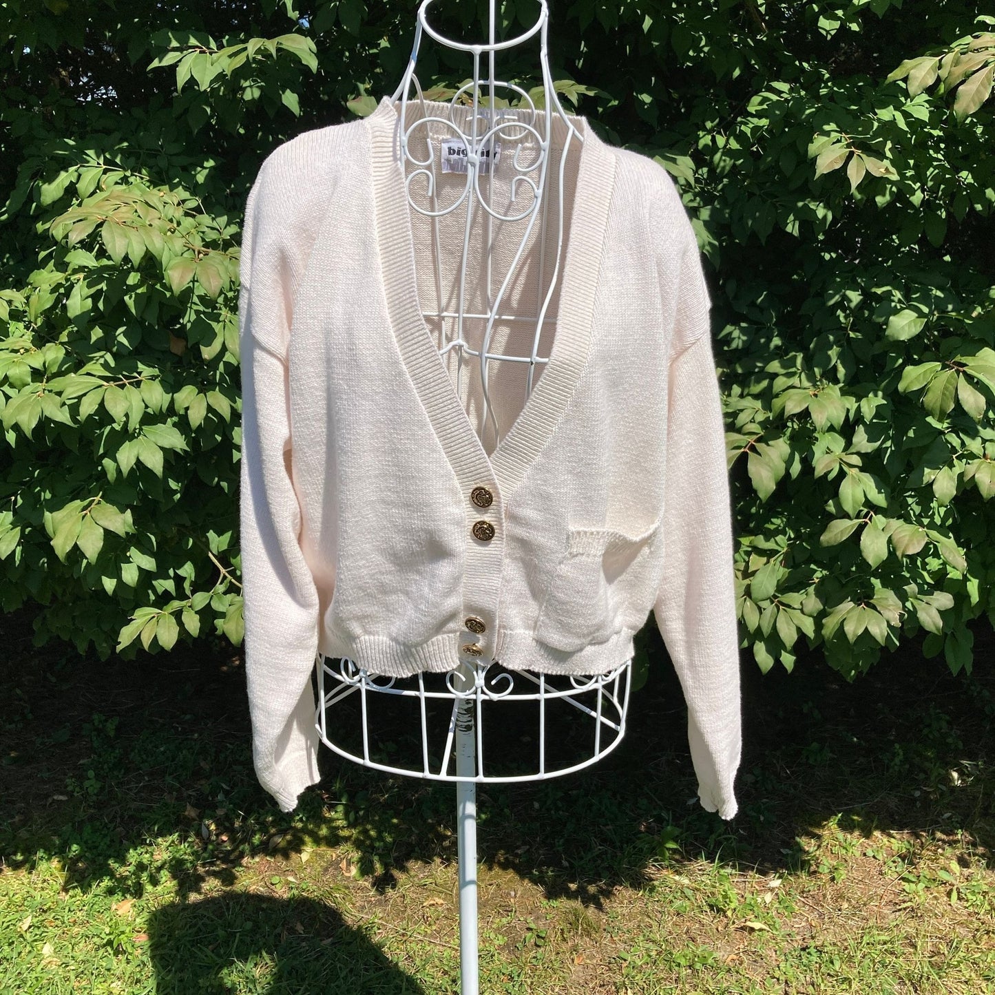 Vintage grandma cardigan sweater |M-L | 90s white oat cotton cottage v neck minimal cropped Big City