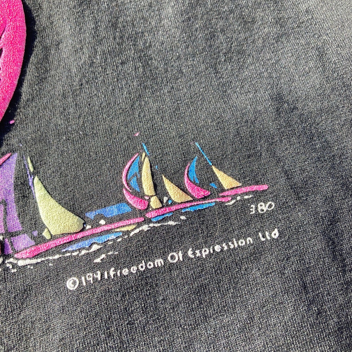 Vintage t shirt | S-M | 90s 1990s destination New Hampshire sailing graphic black neon pink puffy paint made in USA single stitch Hanes