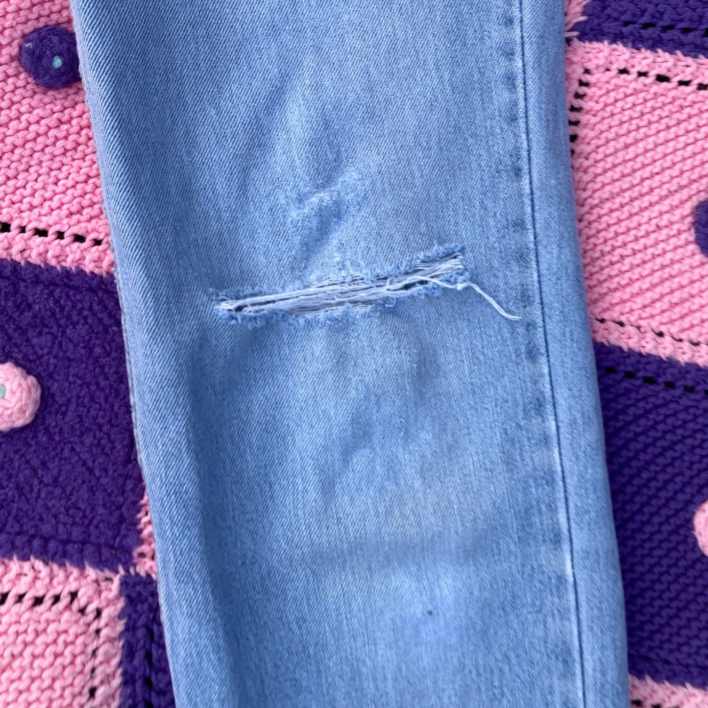 vintage Levis 512 | S" - M" | 27" - 28" | high waisted straight leg jeans 90s distressed light wash