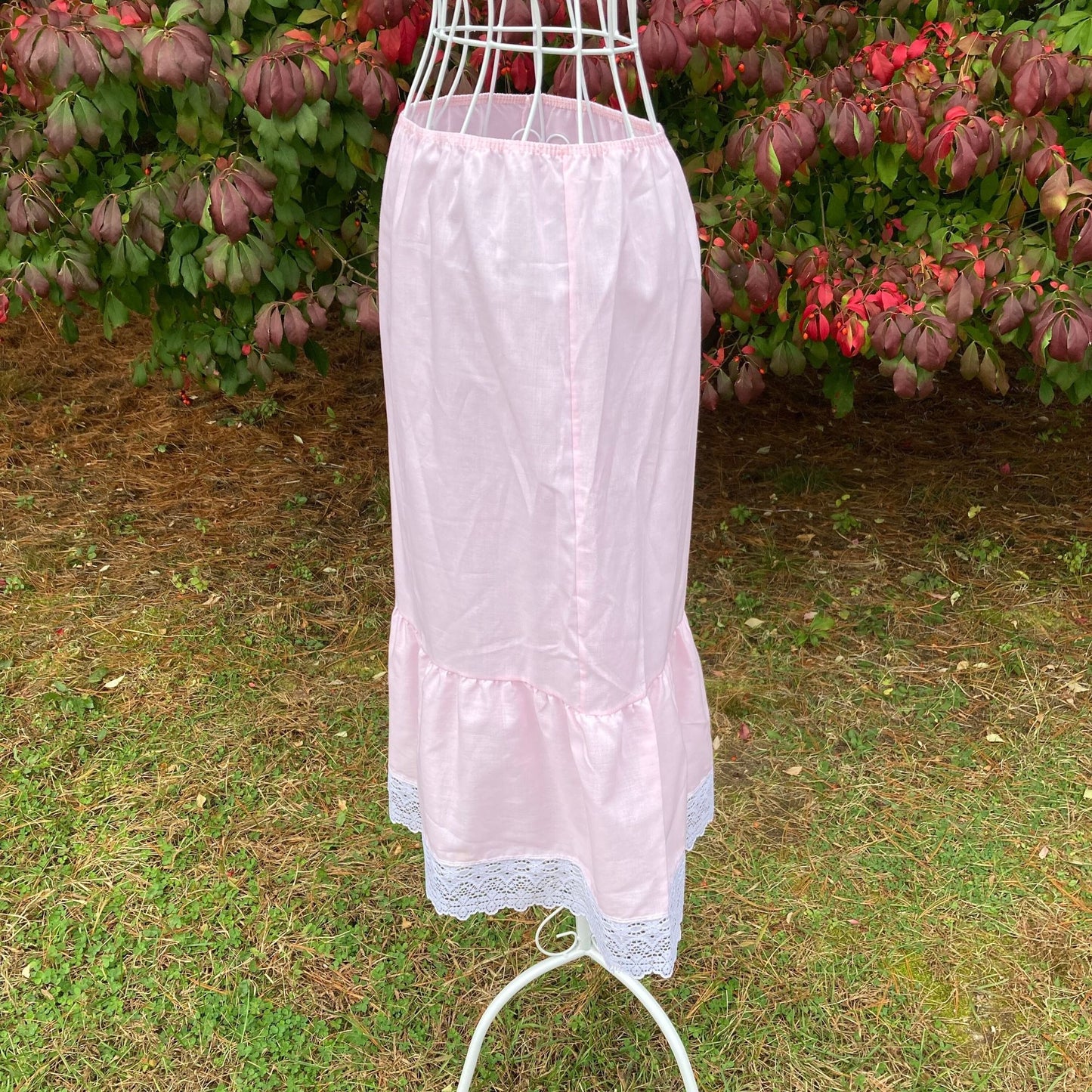 vintage half slip pastel| XS-S | 70s 1970s skirt cotton poly blend ruffle lace made in USA