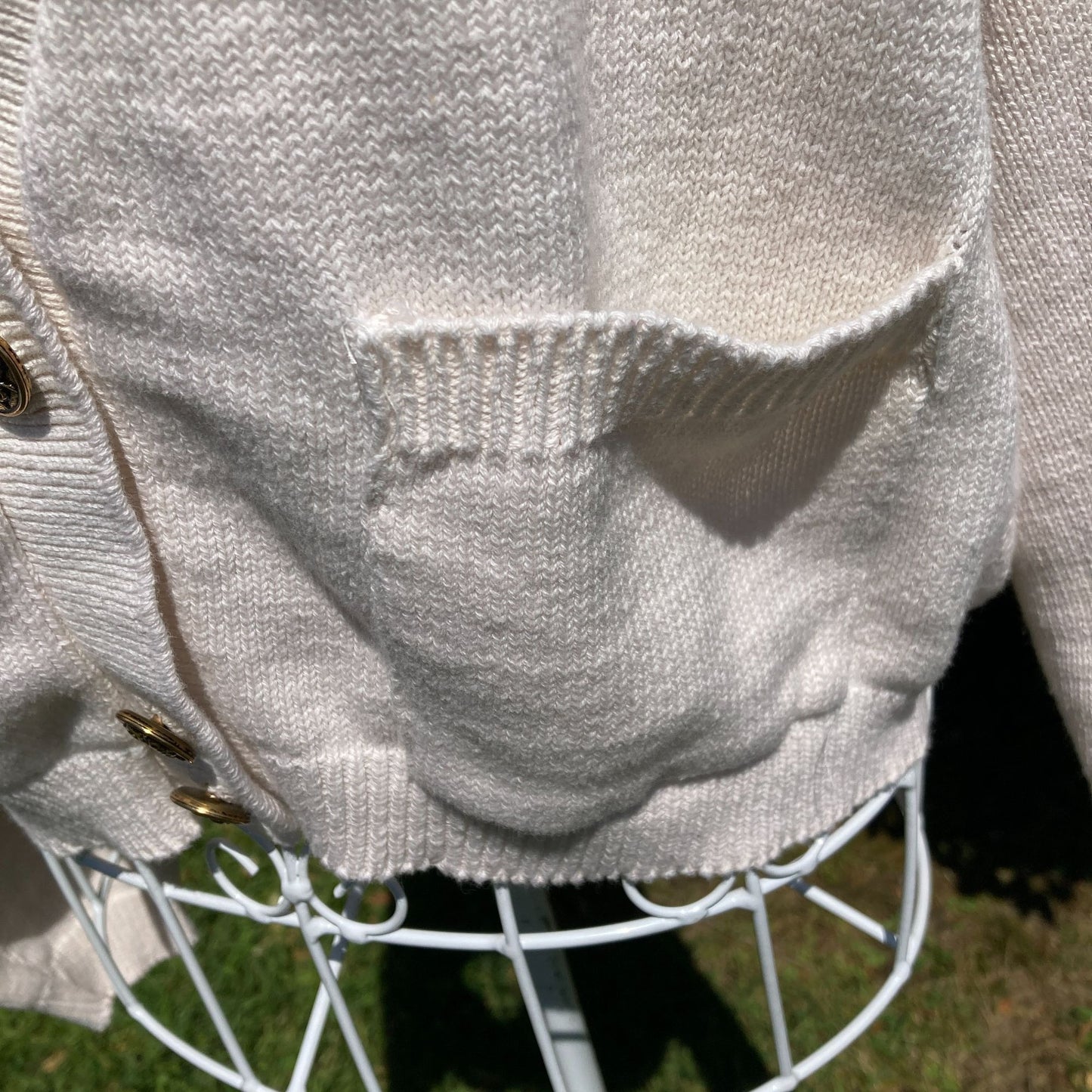 Vintage grandma cardigan sweater |M-L | 90s white oat cotton cottage v neck minimal cropped Big City