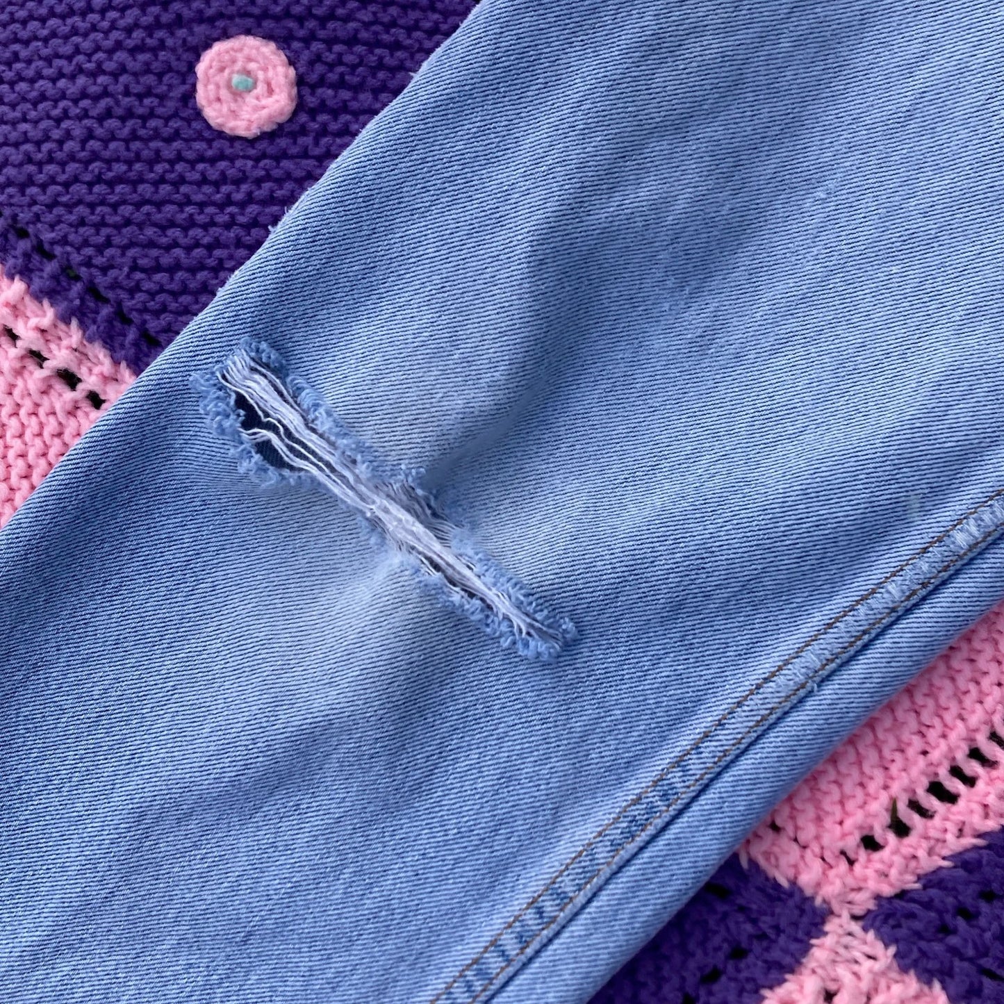 vintage Levis 512 | S" - M" | 27" - 28" | high waisted straight leg jeans 90s distressed light wash