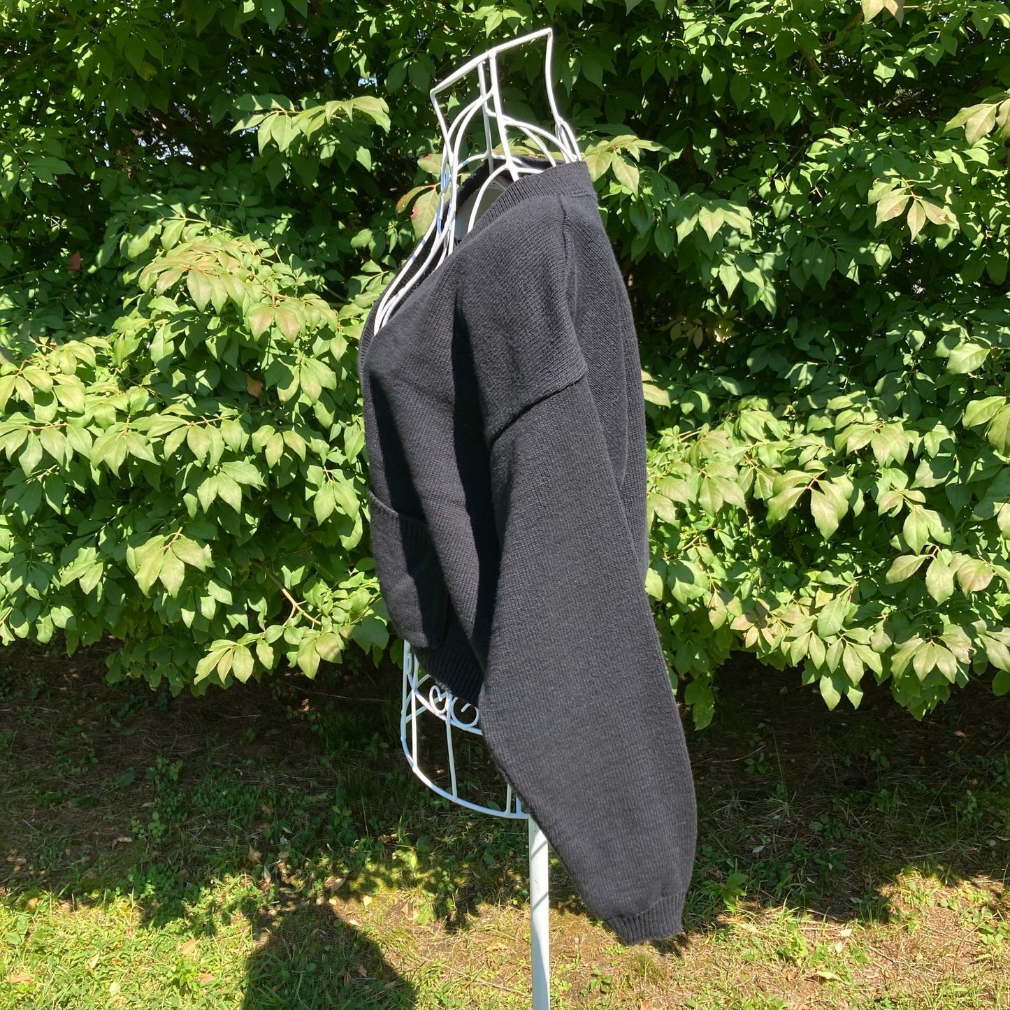 Vintage grandma cardigan sweater crop |M-L | 90s black cotton cottage v neck minimal cropped Big City