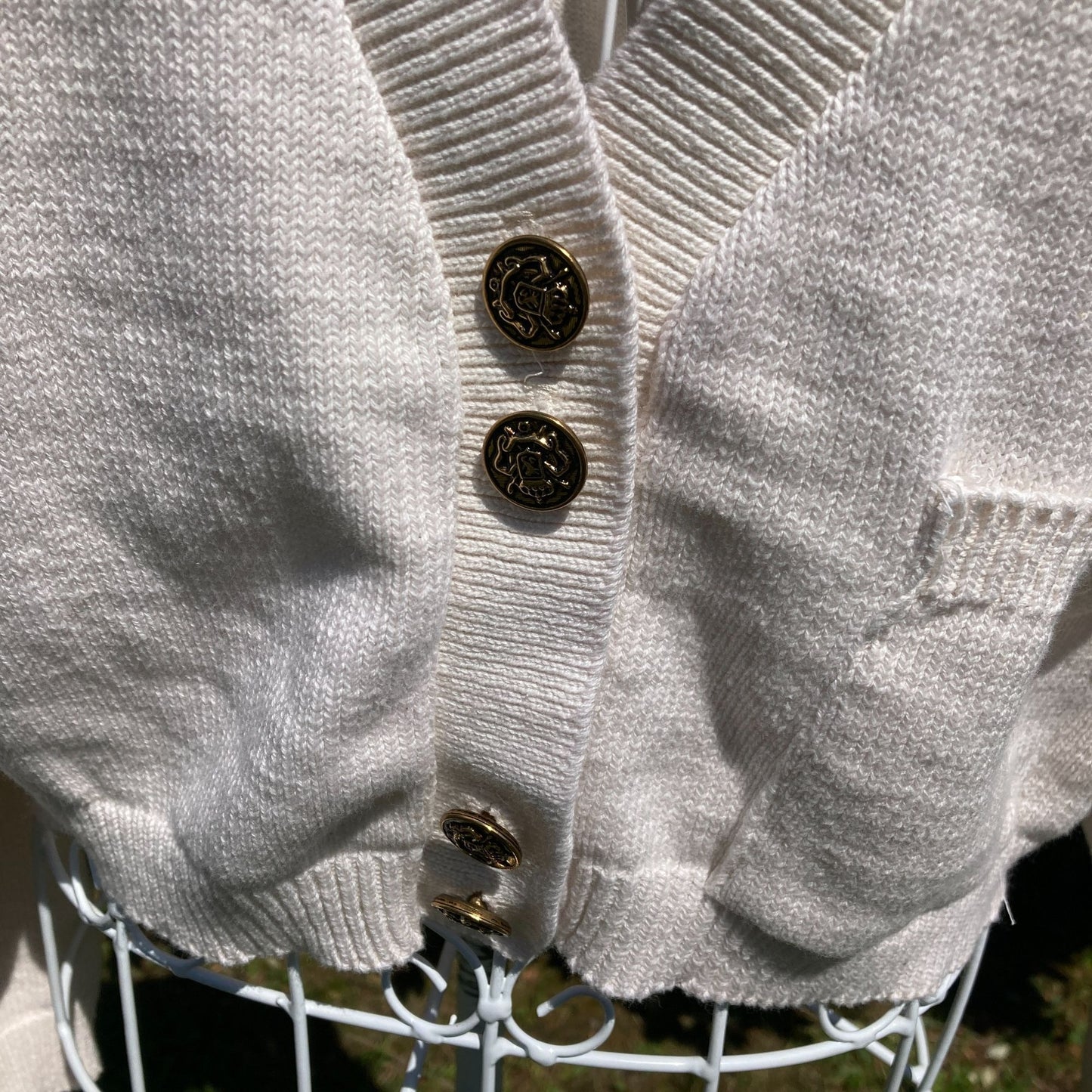 Vintage grandma cardigan sweater |M-L | 90s white oat cotton cottage v neck minimal cropped Big City