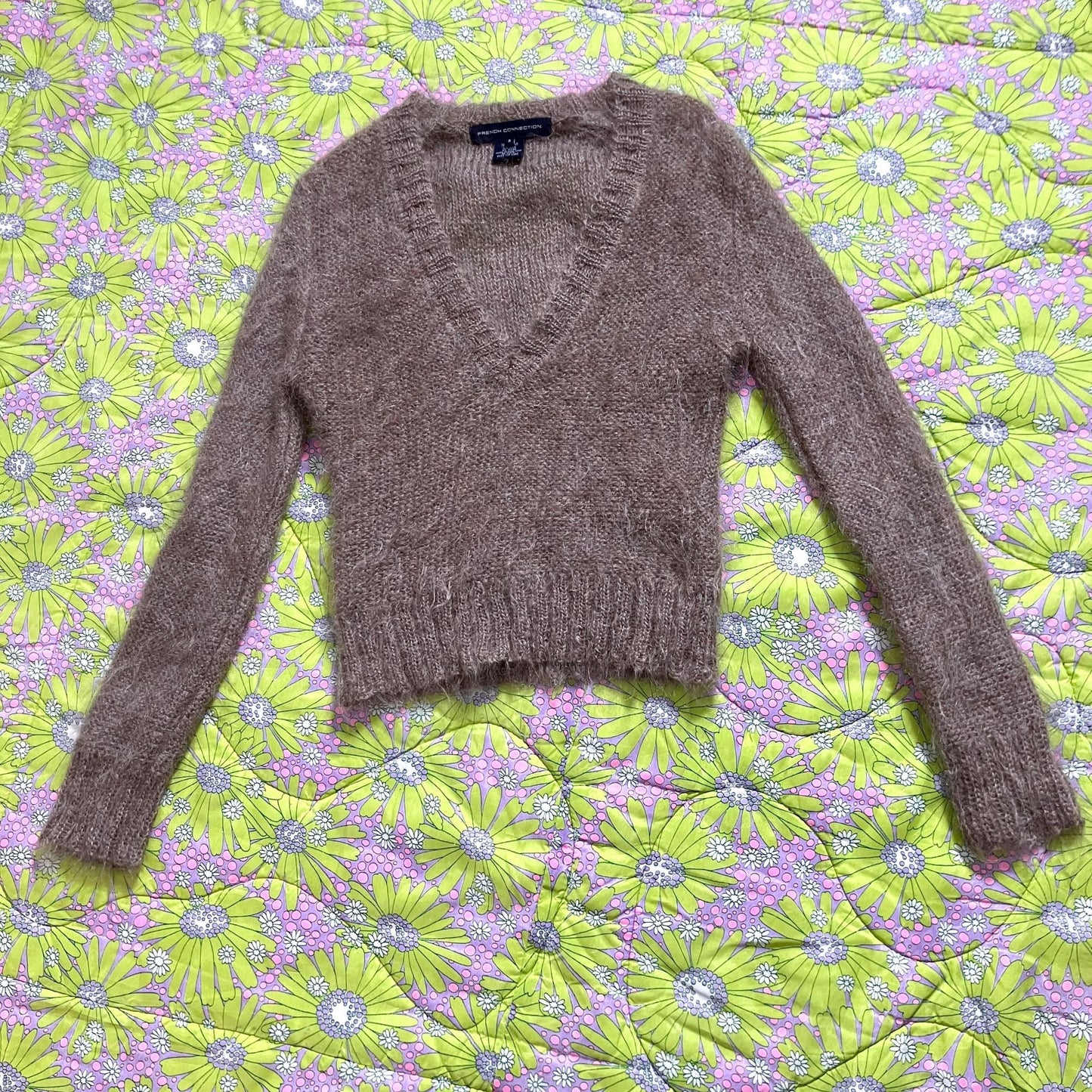 Vintage 90s y2k sweater | XS-S | oat meal beige wool mohair wool blend fuzzy mock neck French Connection deep v neutral
