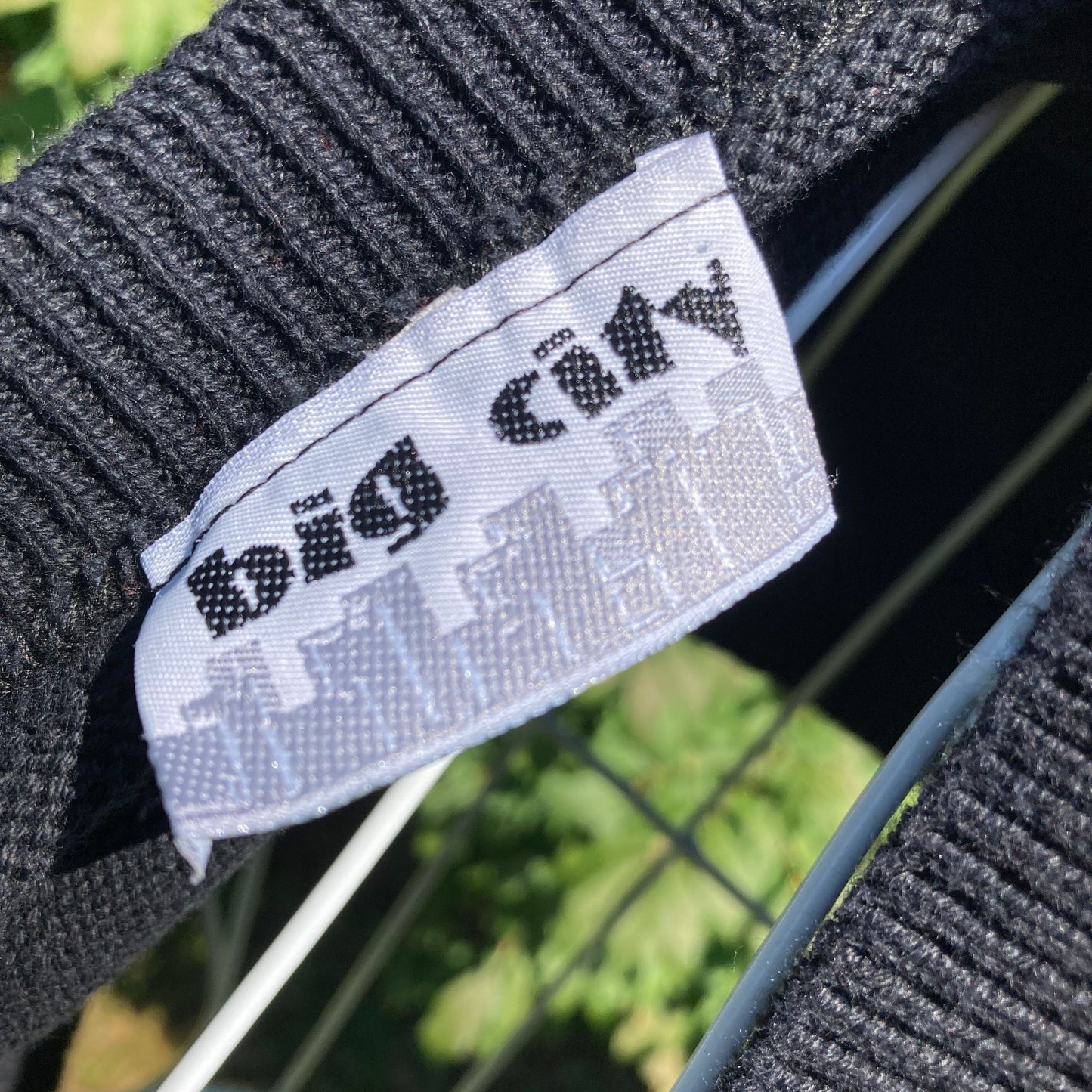 Vintage grandma cardigan sweater crop |M-L | 90s black cotton cottage v neck minimal cropped Big City
