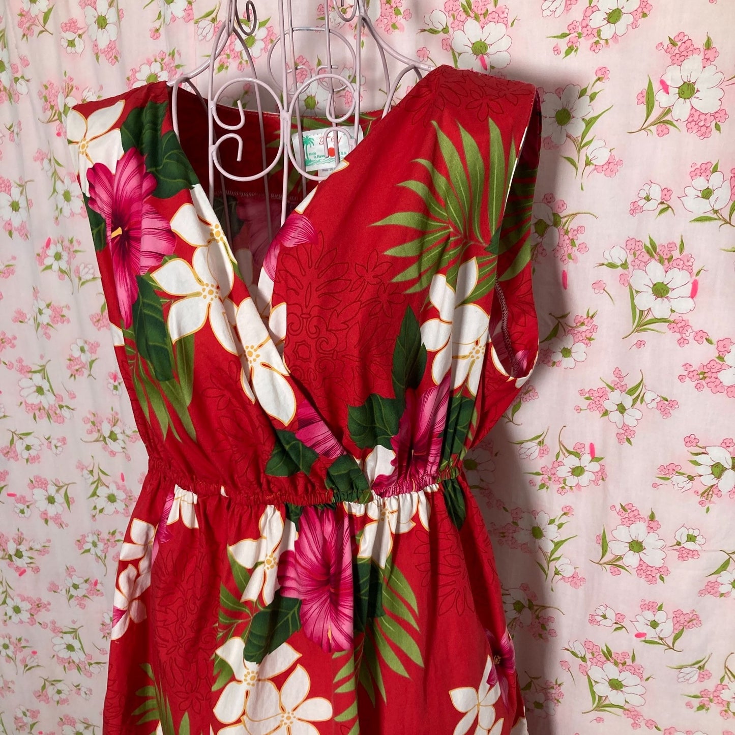 70s 80s vintage dress | S-M | Hawaiian floral red white green hibiscus plumeria palm made in Hawaii cotton TY