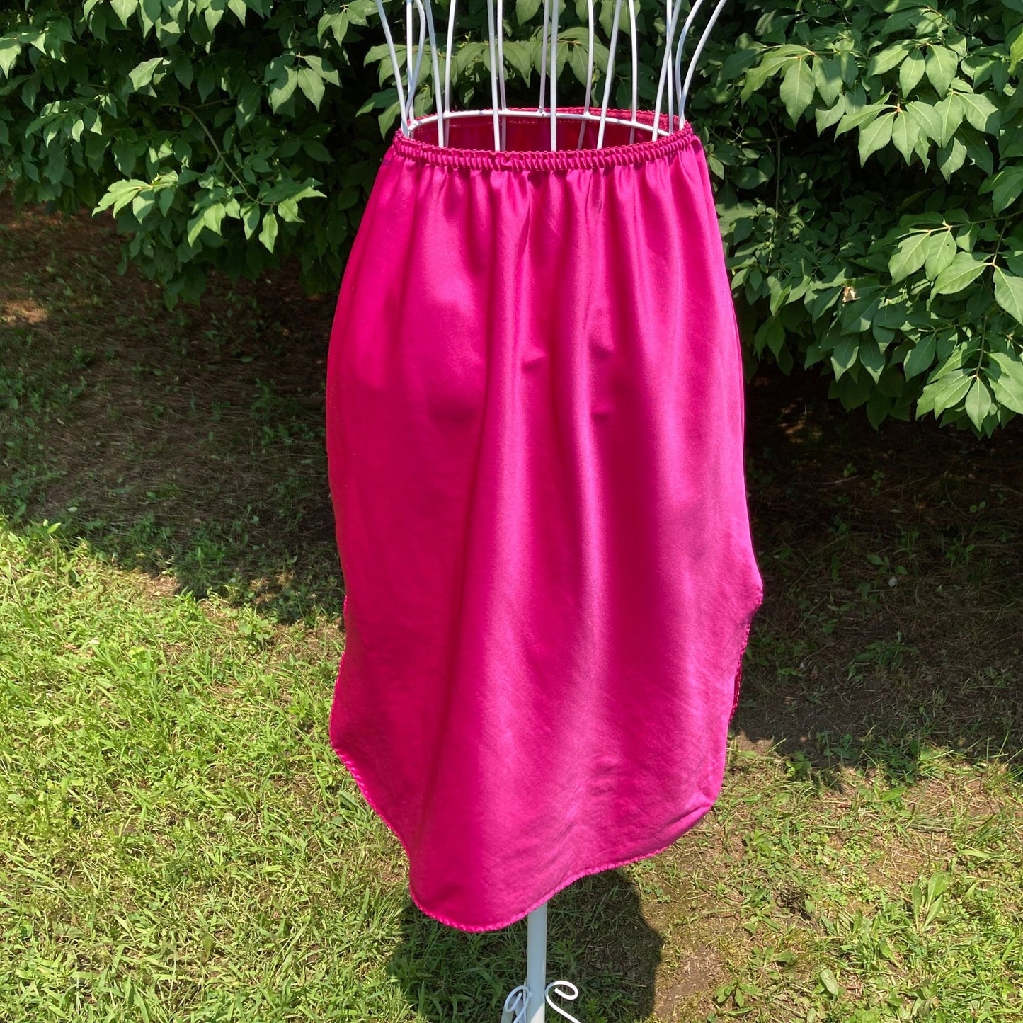 vintage nylon half slip |XXS-XS| bright pink lace elastic waist 70s 1970s usa made Deena