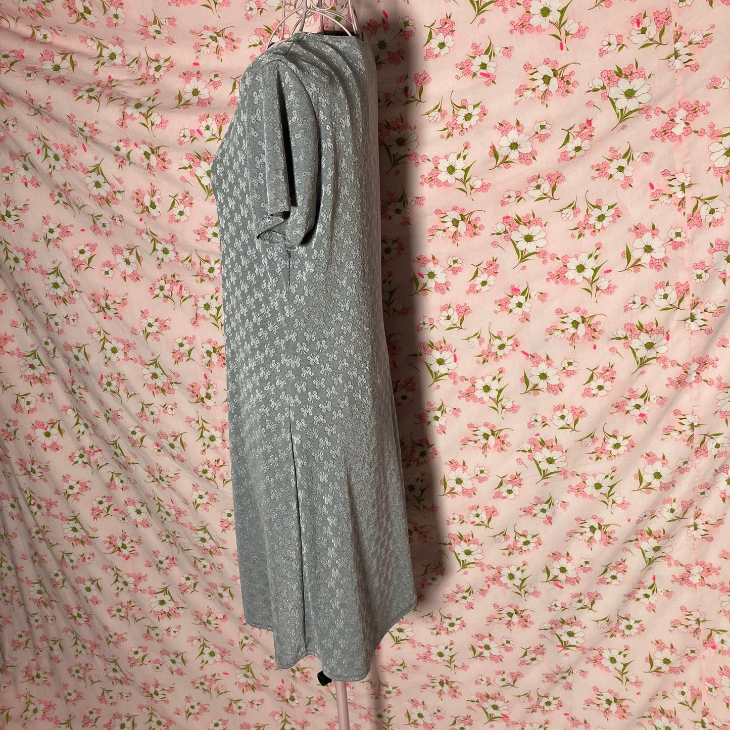 vintage 90s silver grey butterfly print es se usa | S-M | repaired