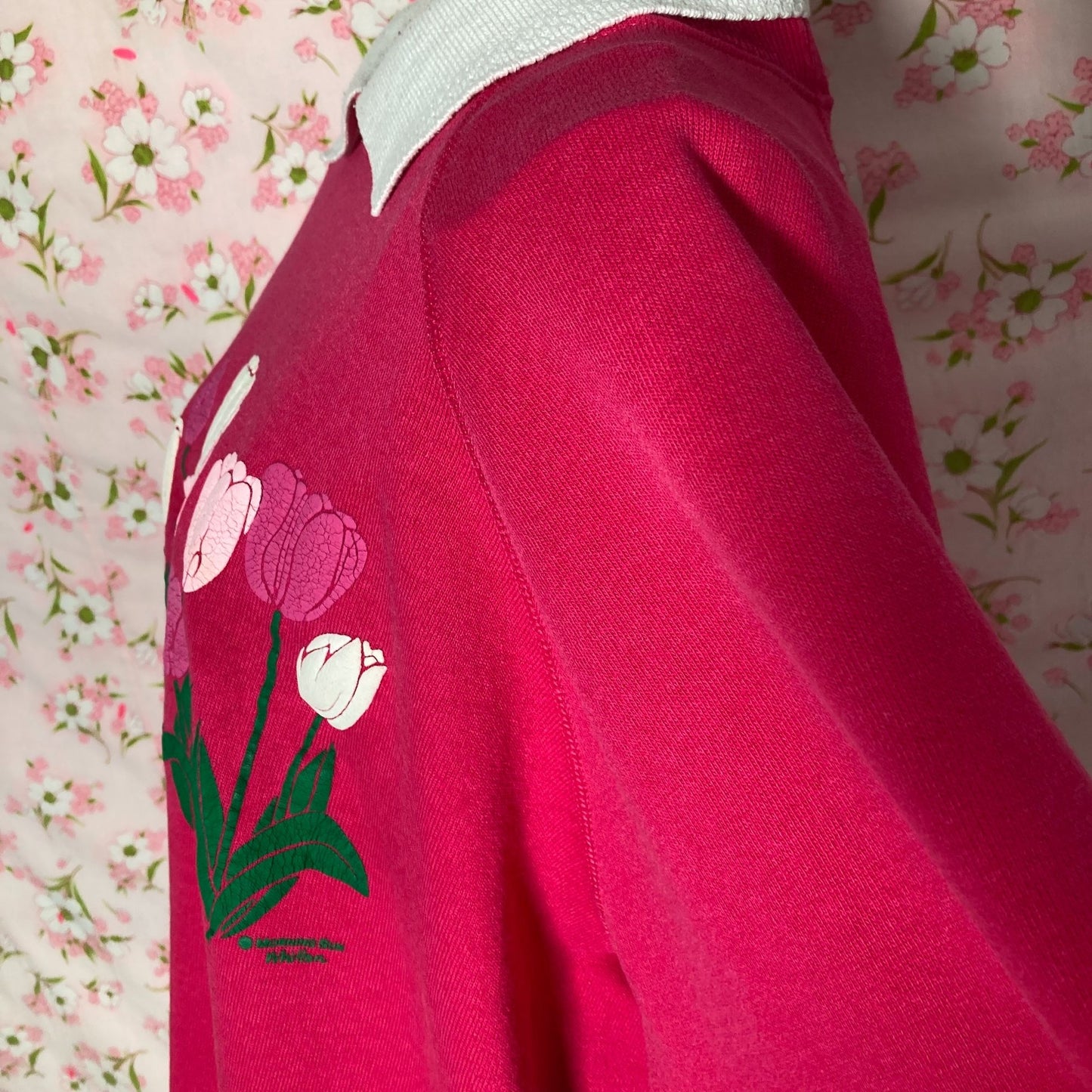Vintage 80s grandma sweatshirt Morning Sun bright pink white floral puff paint |S-M| collared 1980s iris tulips raglan Whitton Hanes