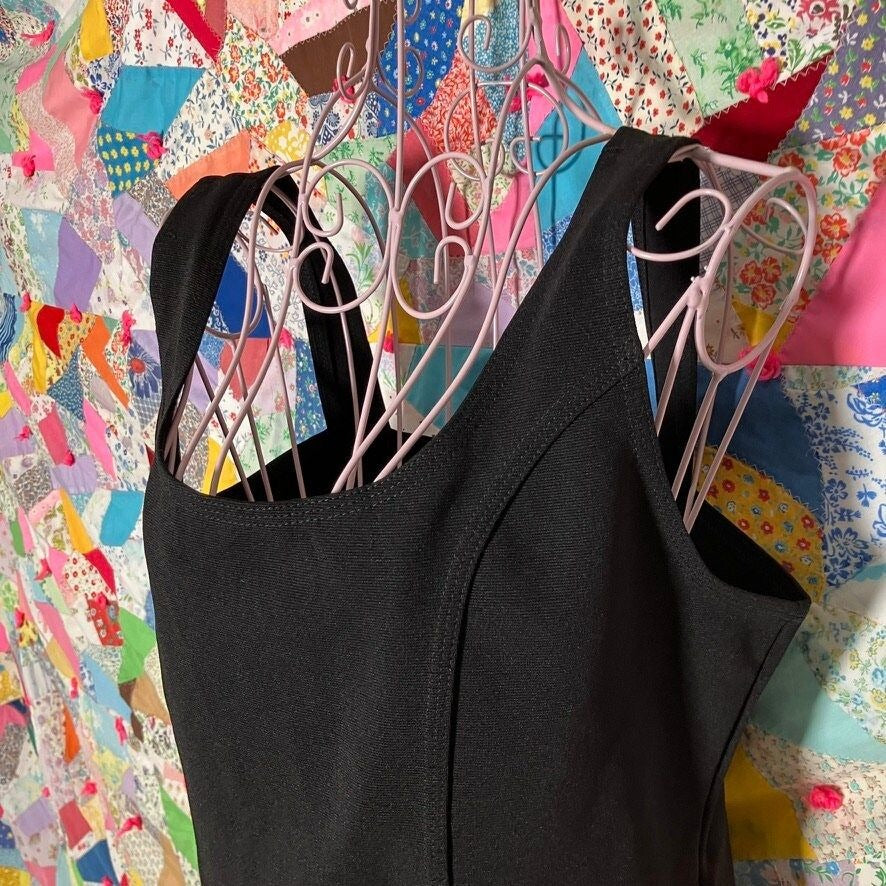 Vintage 90s/y2k tank top black solid minimal | M-L | 2000s 1990s sleeveless slight crop Spiral USA