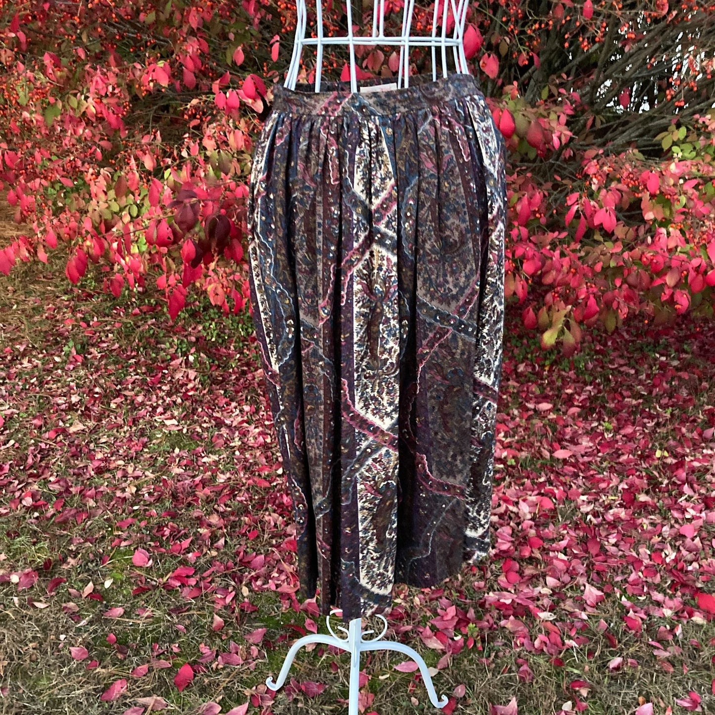 Vintage paisley skirt wool academia academic Alan Paine
