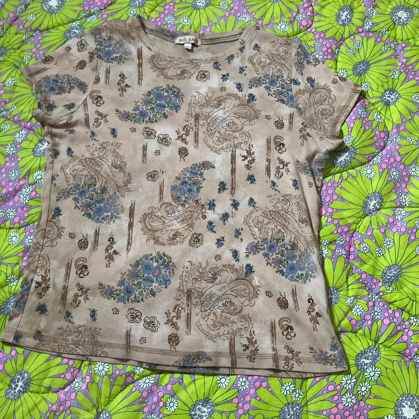 Vintage 90s/y2k top paisley floral tan beige 2000s 1990s crew neck short sleeve XCIT baby t shirt