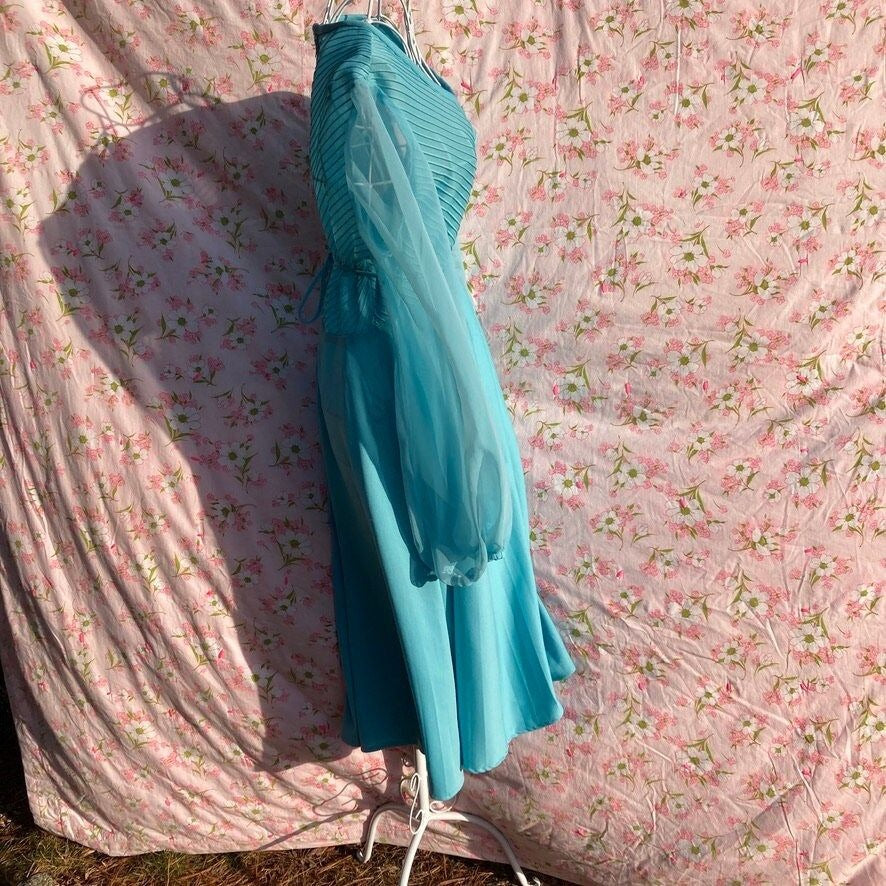 70s vintage dress pastel blue 1970s retro mod | S-M | balloon sleeve