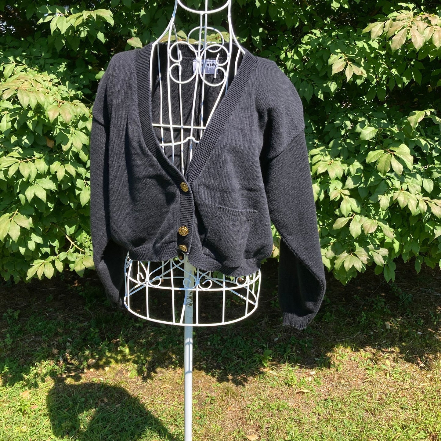 Vintage grandma cardigan sweater crop |M-L | 90s black cotton cottage v neck minimal cropped Big City