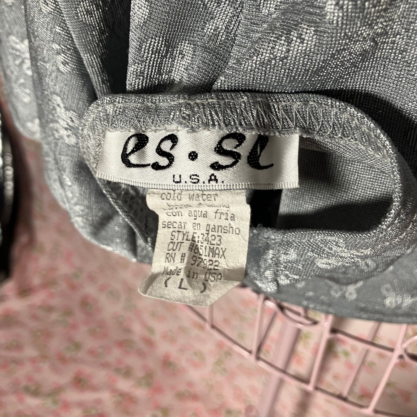 vintage 90s silver grey butterfly print es se usa | S-M | repaired