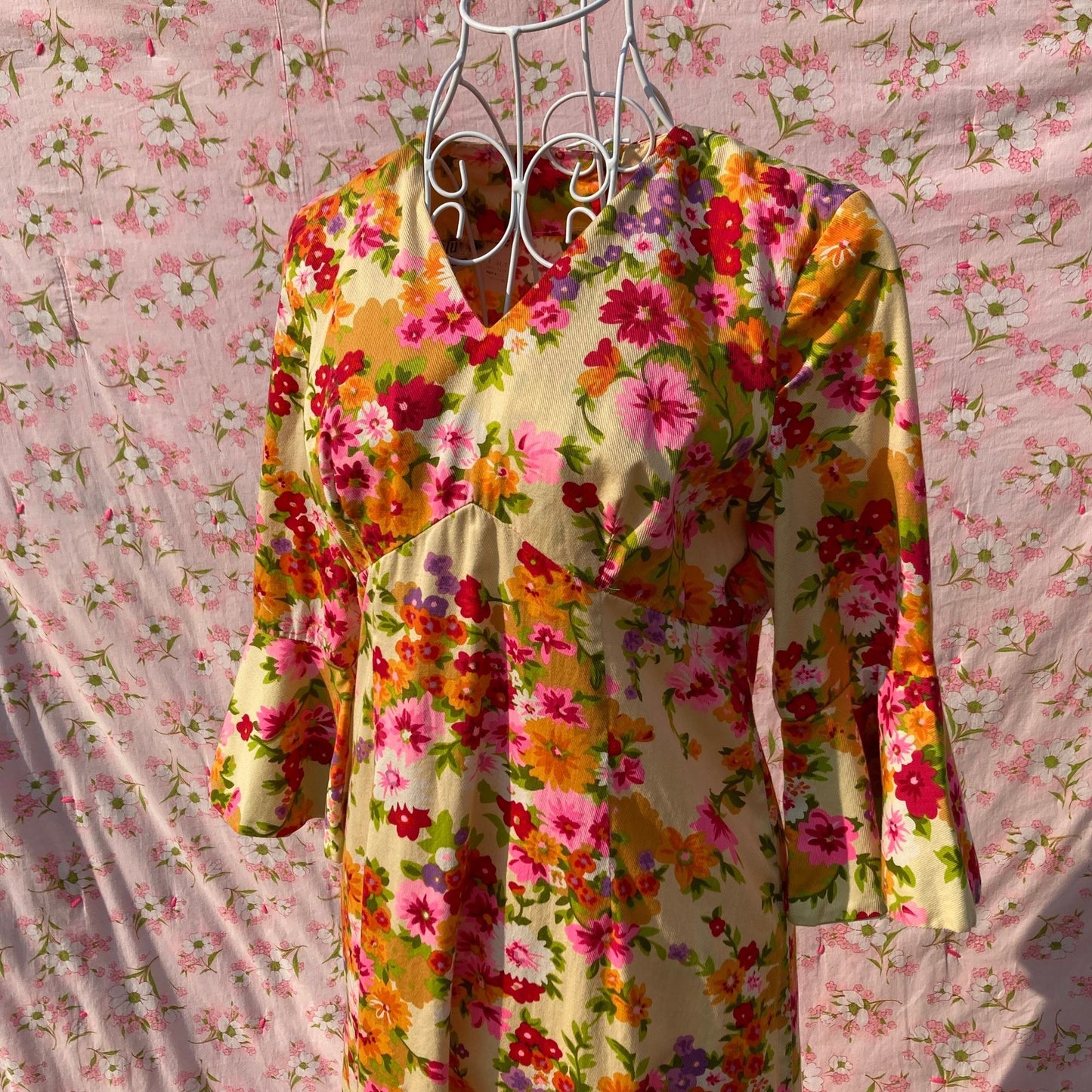 70s vintage maxi dress | S-M | Hawaiian floral butter yellow neon pink purple green 1970s Maluna Hawaii