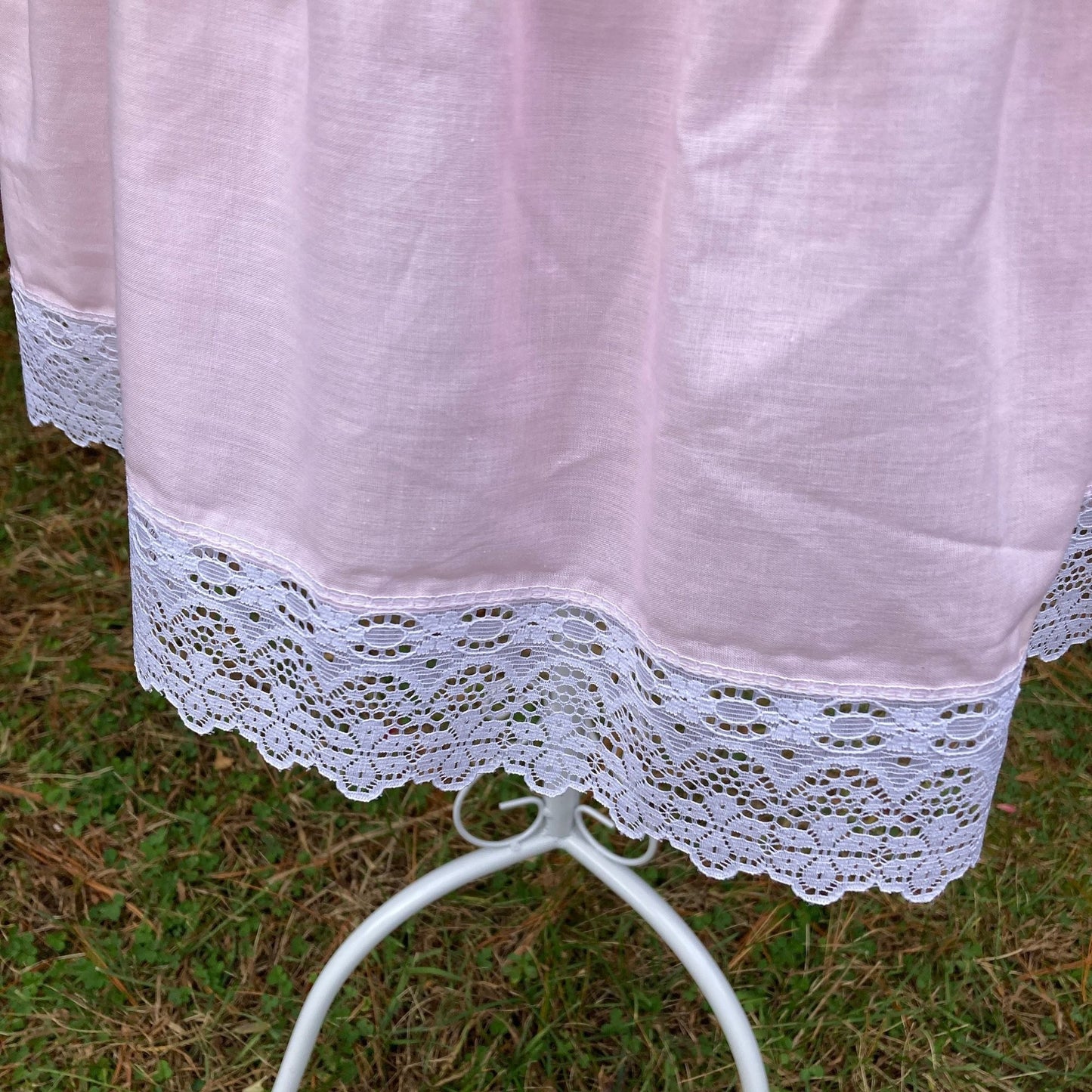 vintage half slip pastel| XS-S | 70s 1970s skirt cotton poly blend ruffle lace made in USA