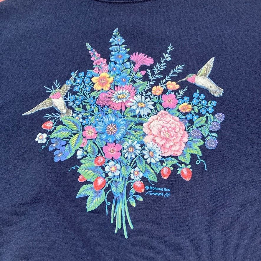 Vintage grandma sweatashirt Morning Sun collar hummingbird |S - L| 90s floral garden birds wild flowers pink bouquet strawberries