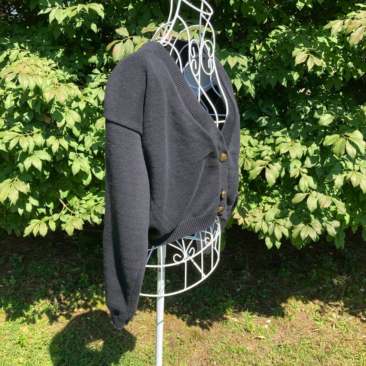 Vintage grandma cardigan sweater crop |M-L | 90s black cotton cottage v neck minimal cropped Big City