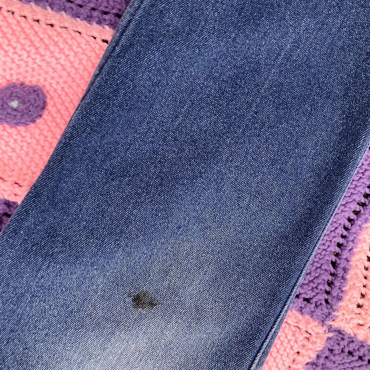 Vintage Levi’s 36”-37” actual waist jeans distressed tagged 38 x 30 denim jeans medium - dark wash maroon tab thrashed