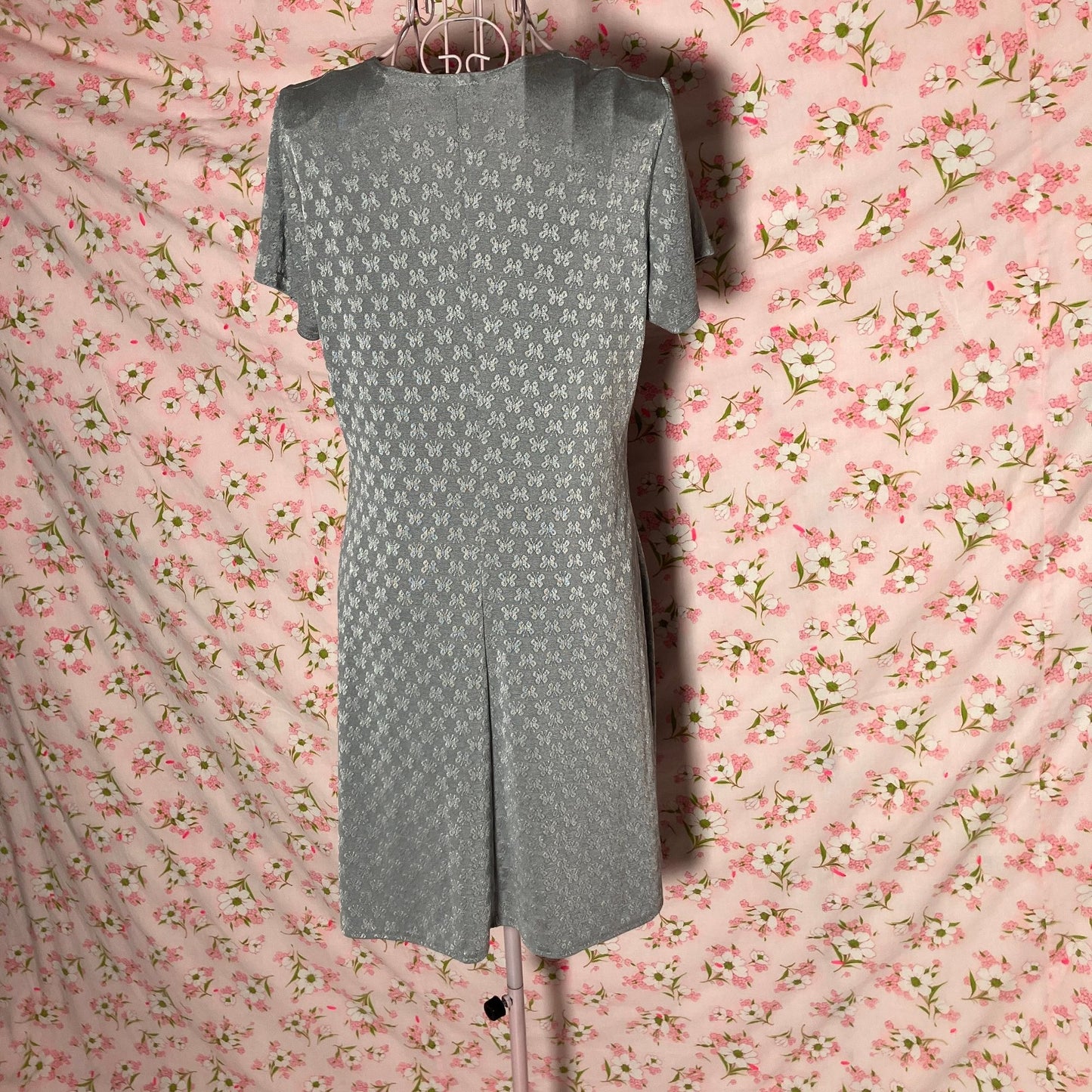vintage 90s silver grey butterfly print es se usa | S-M | repaired