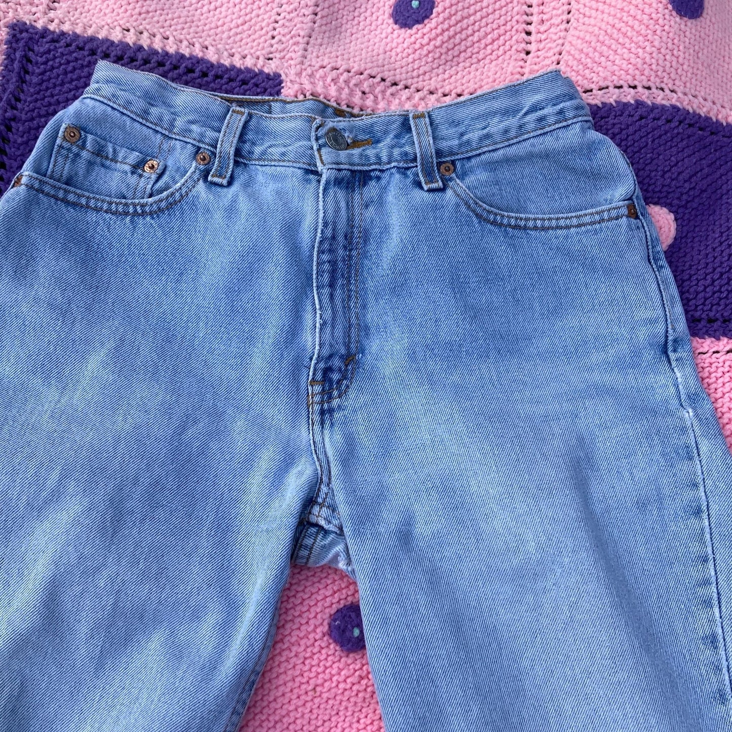 vintage Levis 512 | S" - M" | 27" - 28" | high waisted straight leg jeans 90s distressed light wash