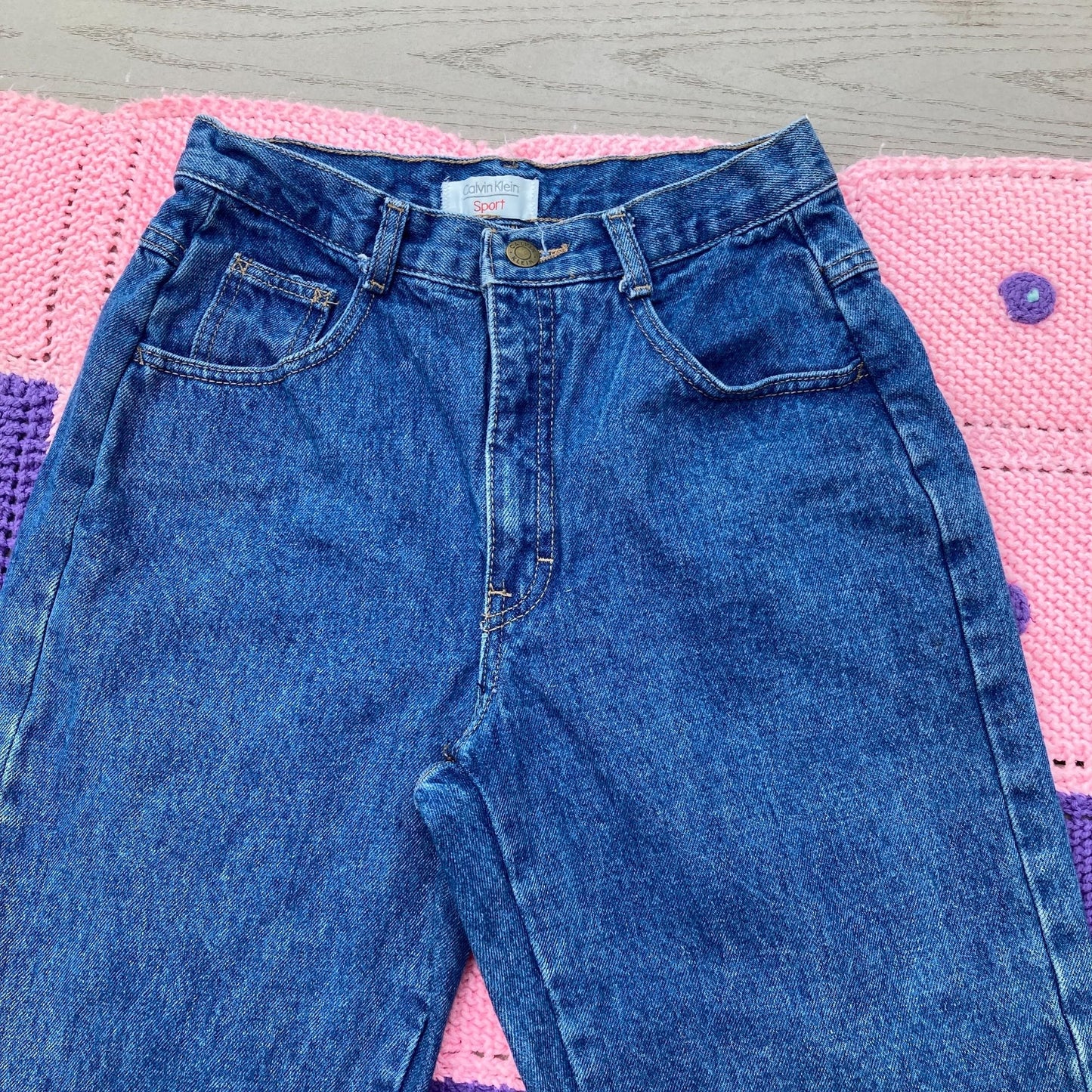 Vintage CK Calvin Klein 27”-28” dark medium wash high waisted jeans 90s high rise 100% cotton 1990s logo leather classic five pocket