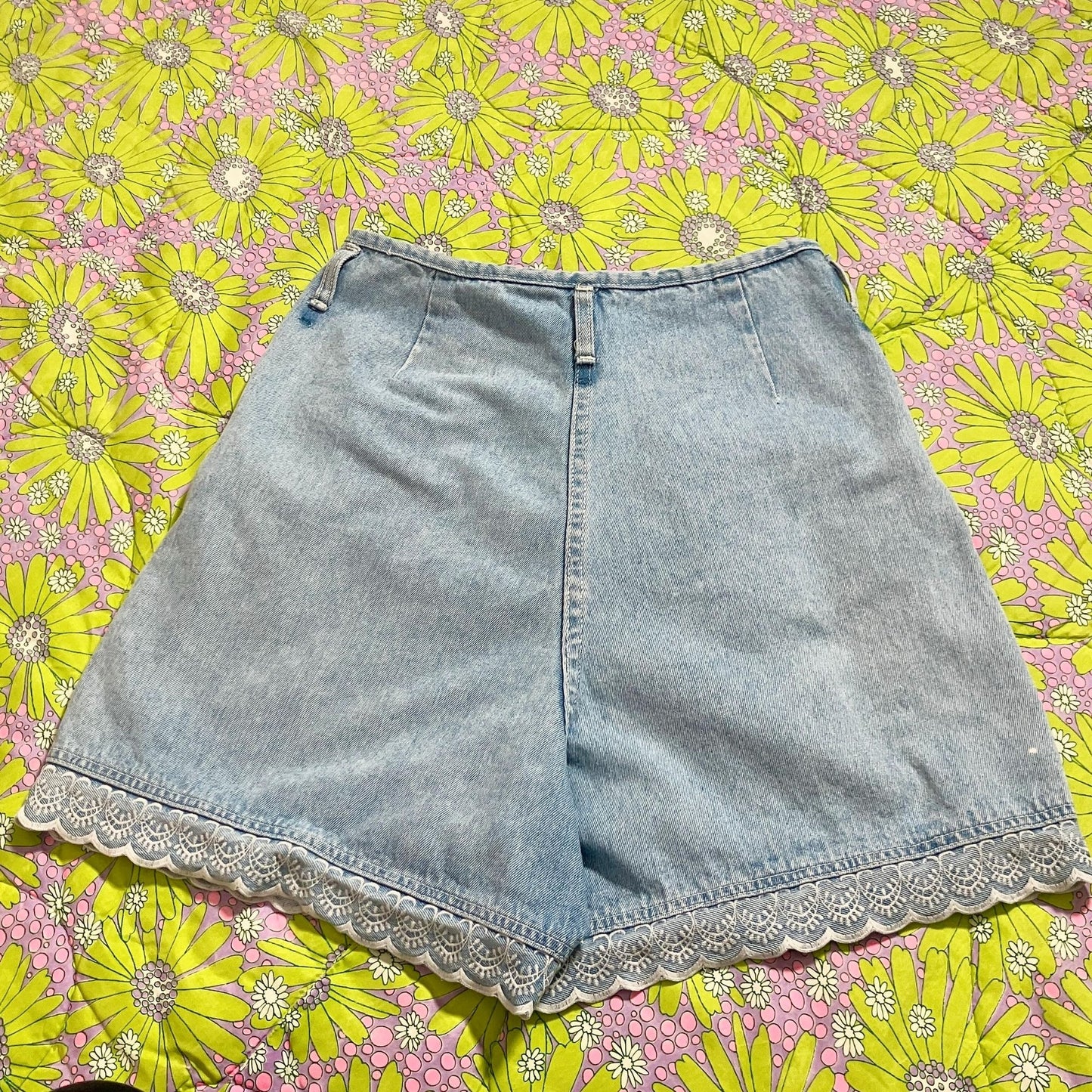Vintage 90s 28 " - 29 " denim jean shorts high waist waisted 90s 1990s light wash embroidered trim Stefano pleated