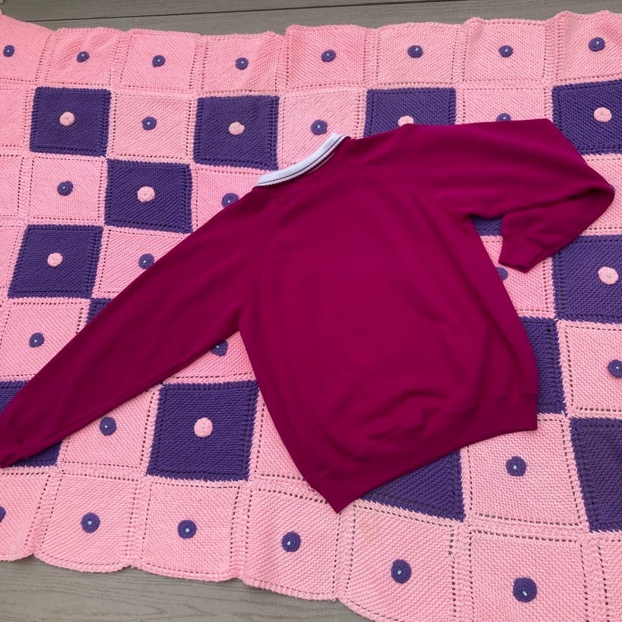 Vintage grandma sweatashirt Morning Sun Cabin Creek collar  hummingbird print  bright pink |S - L| fuchsia 90s floral garden birds Whitton