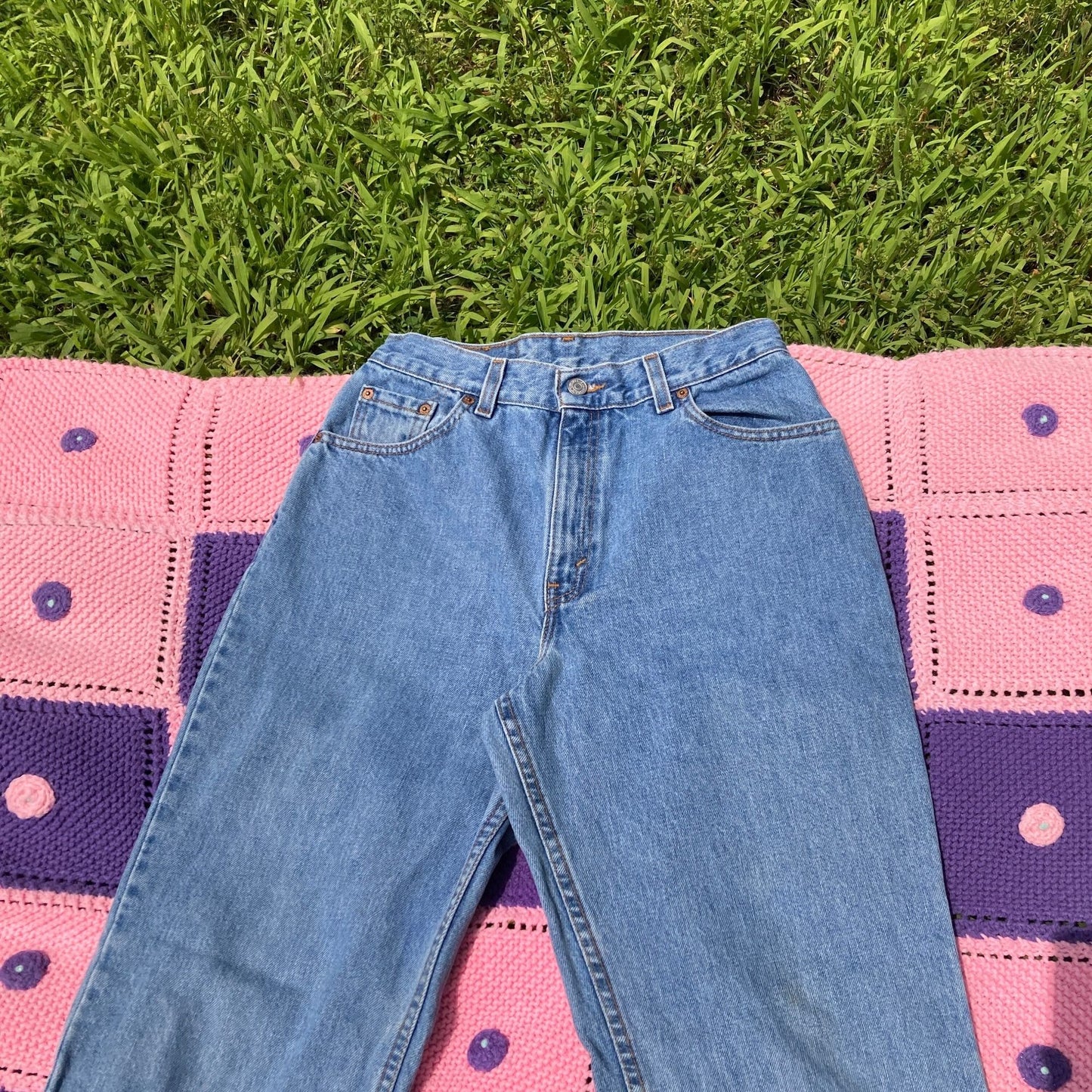 Levis 550 M 28  vintage vtg high rise waist mom jeans medium wash all cotton no stretch  90s 1990s reD tab