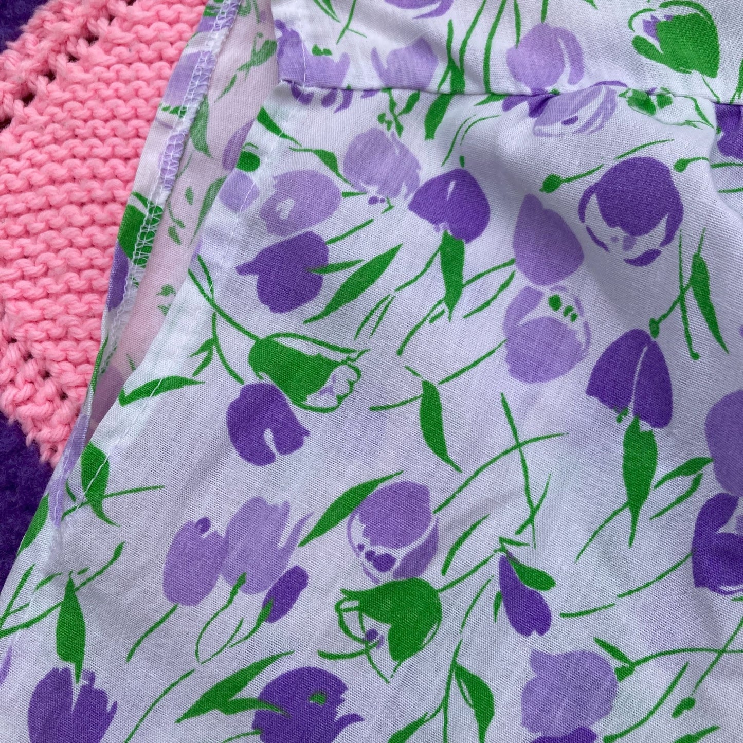 Vintage 70s top sleeveless tank 1970s  purple green white floral S - M Lady Blair