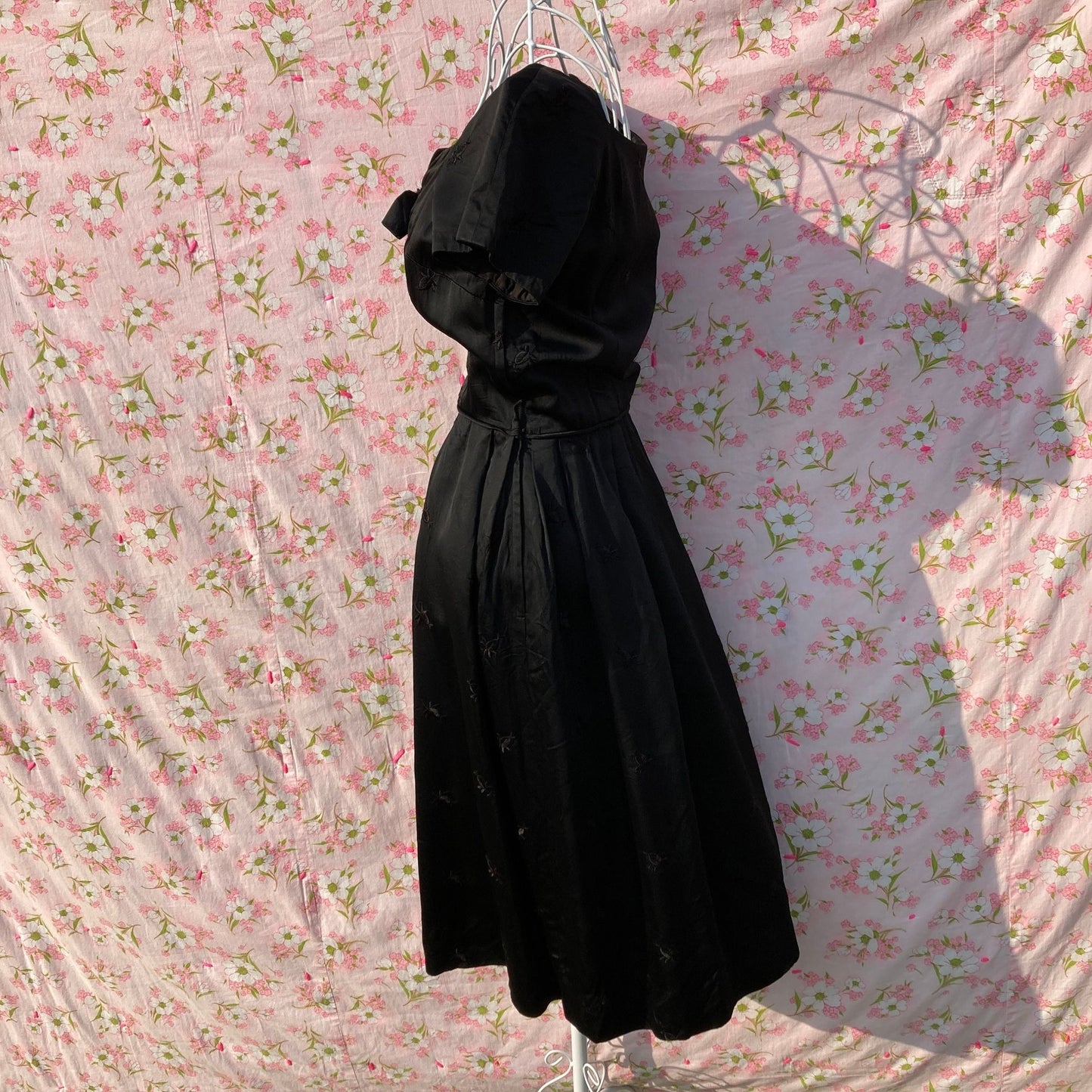 Vintage 50s black dress XS-S fit and flare bow brocade