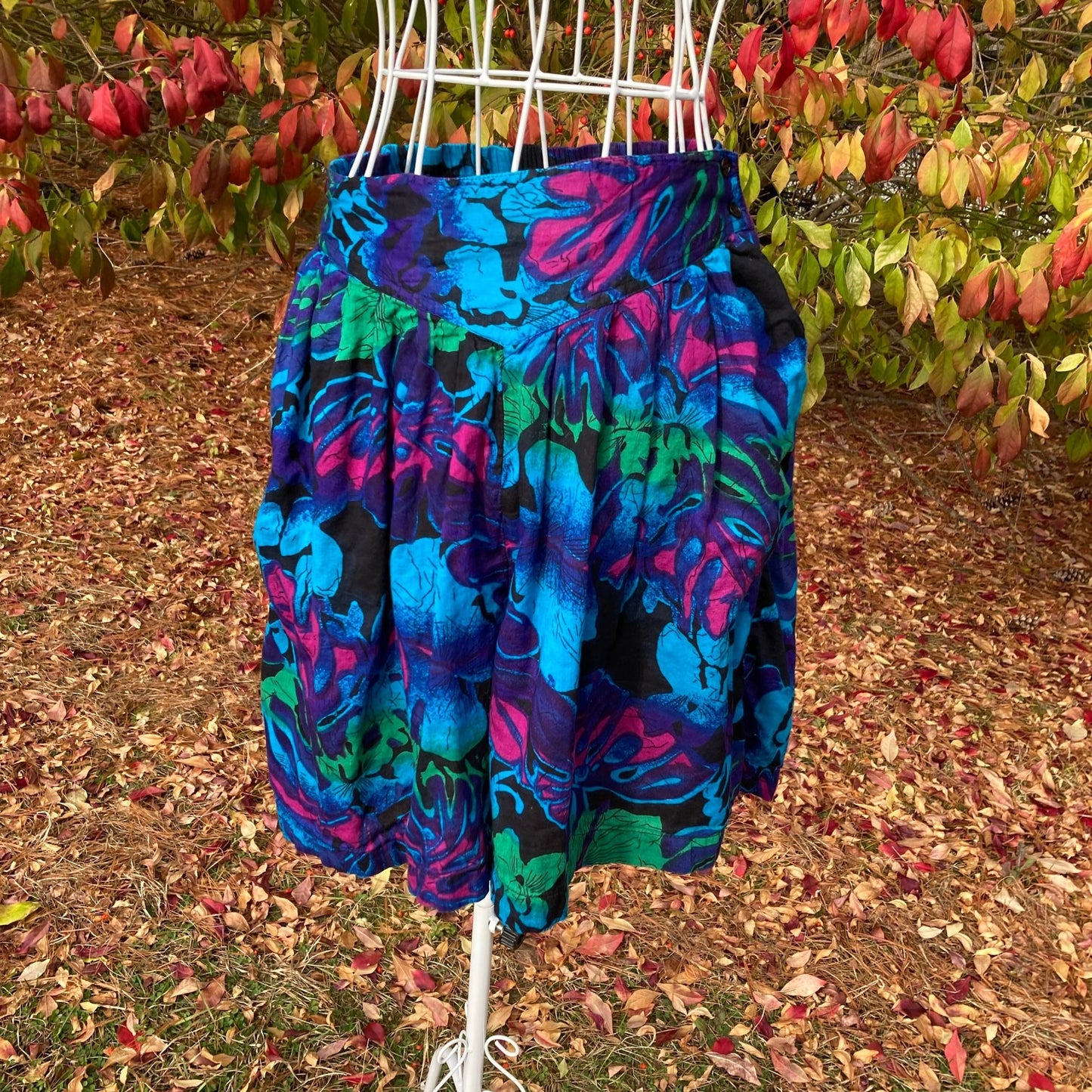 Vintage 80s 90s shorts and top matching set | XS-S  |  black green blue purple cotton  floral two piece 1980s Contrasts