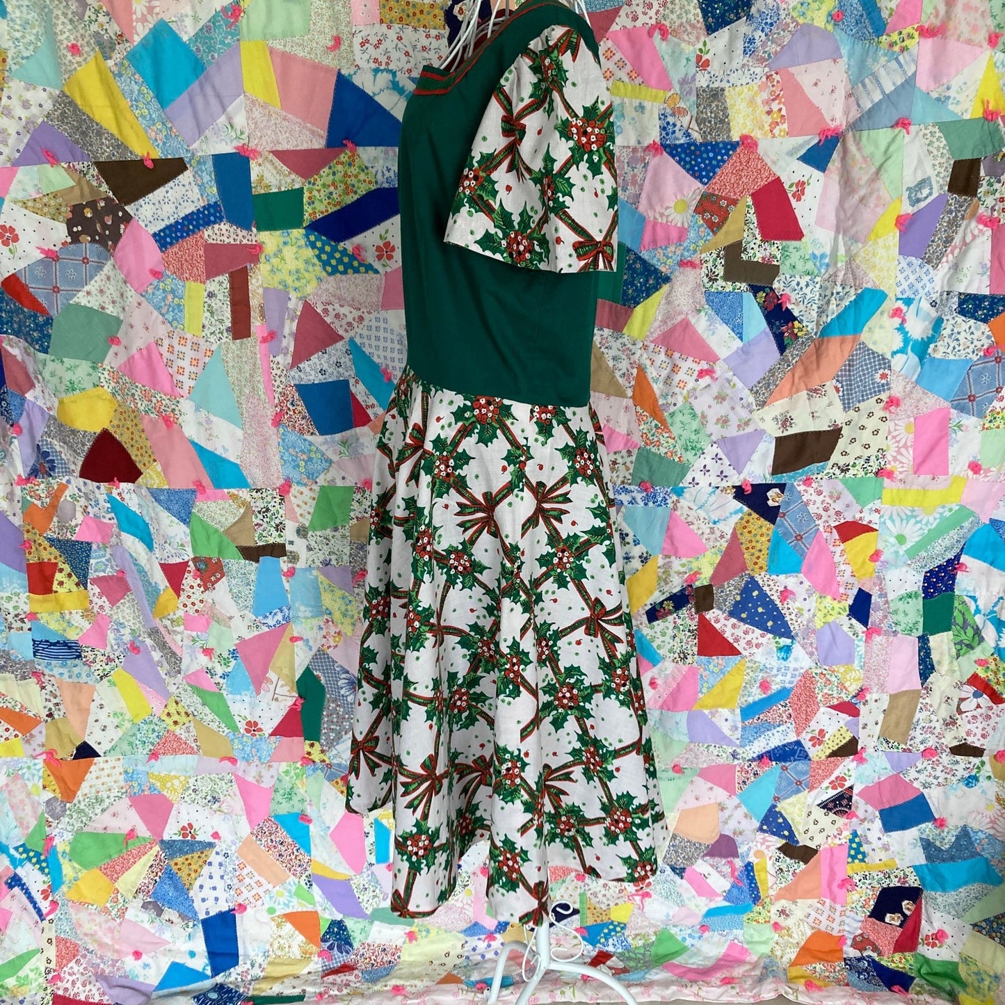 vintage 60s 70s dress red green | M-L | bow floral holly holiday christmas red green