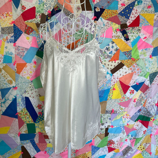 Vintage slip 80s 90s camisole 1990s lace | S - M | white Radiant Fashion hand embroidered