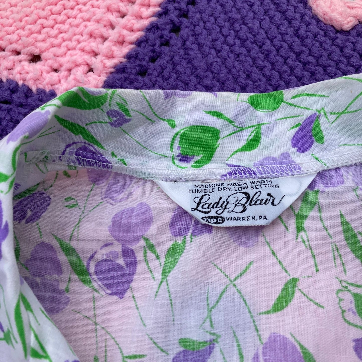 Vintage 70s top sleeveless tank 1970s  purple green white floral S - M Lady Blair