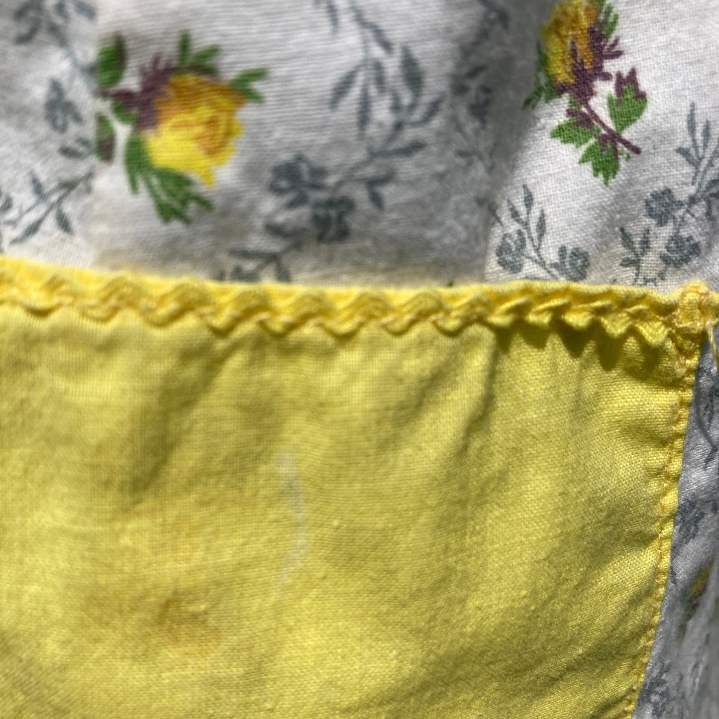 Vintage vtg 60s 70s apron |S-M| half apron pockets yellow white  floral pastel romantic