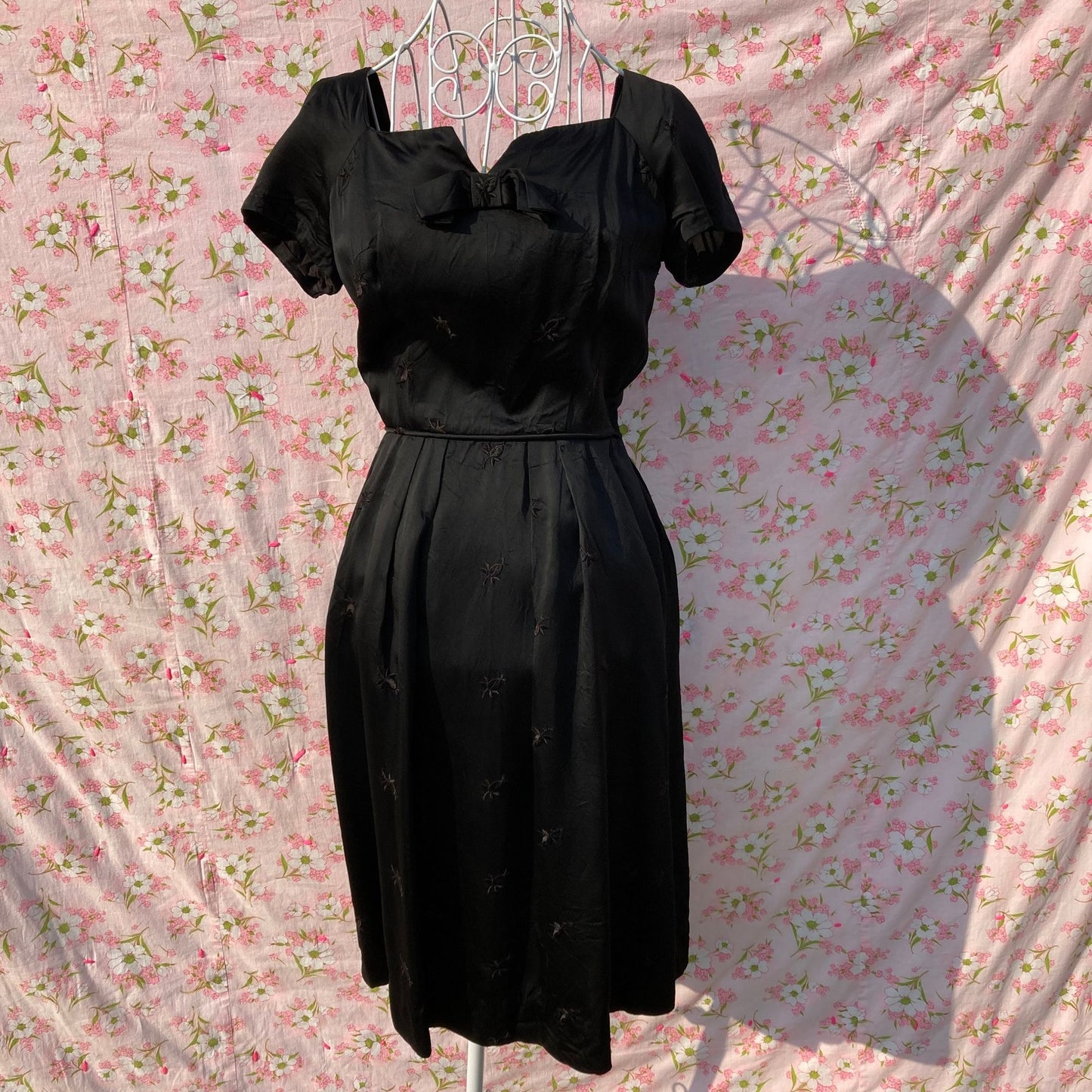 Vintage 50s black dress XS-S fit and flare bow brocade